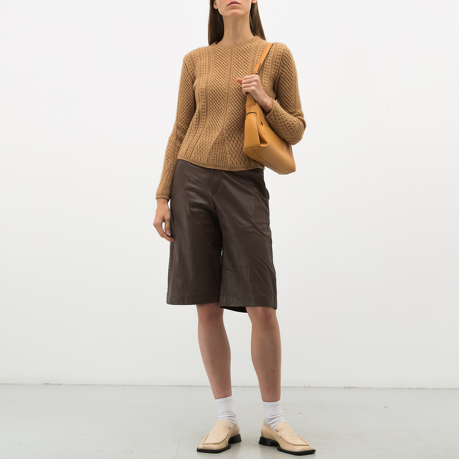 Свитер бежевого цвета Max Mara - фото из каталога магазина брендовой одежды Second Friend Store Свитер Max Mara - купить оригинал в секонд-хенде SFS - 2