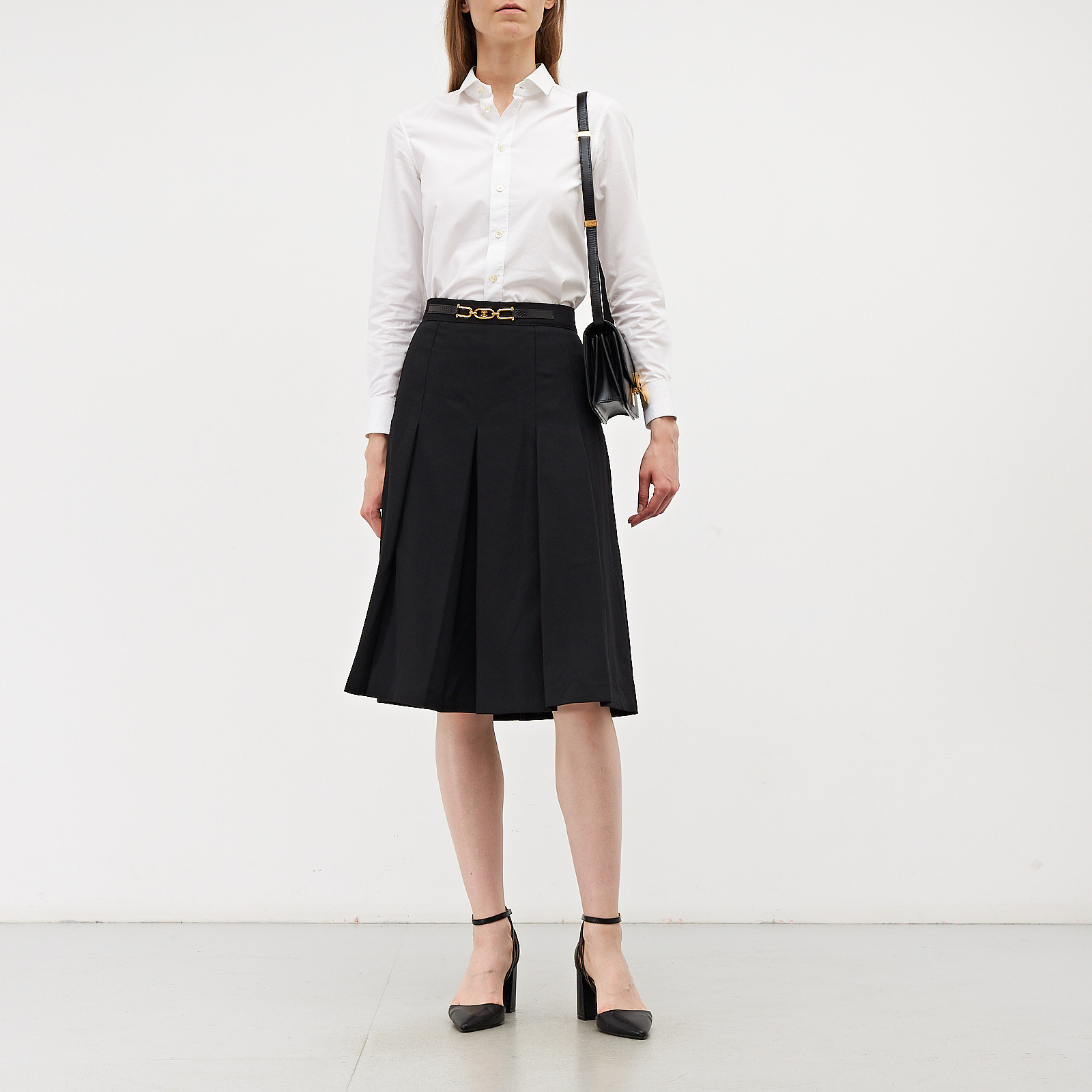 Юбка черного цвета Celine - фото из каталога магазина брендовой одежды Second Friend Store Юбка Celine - купить оригинал в секонд-хенде SFS - 2