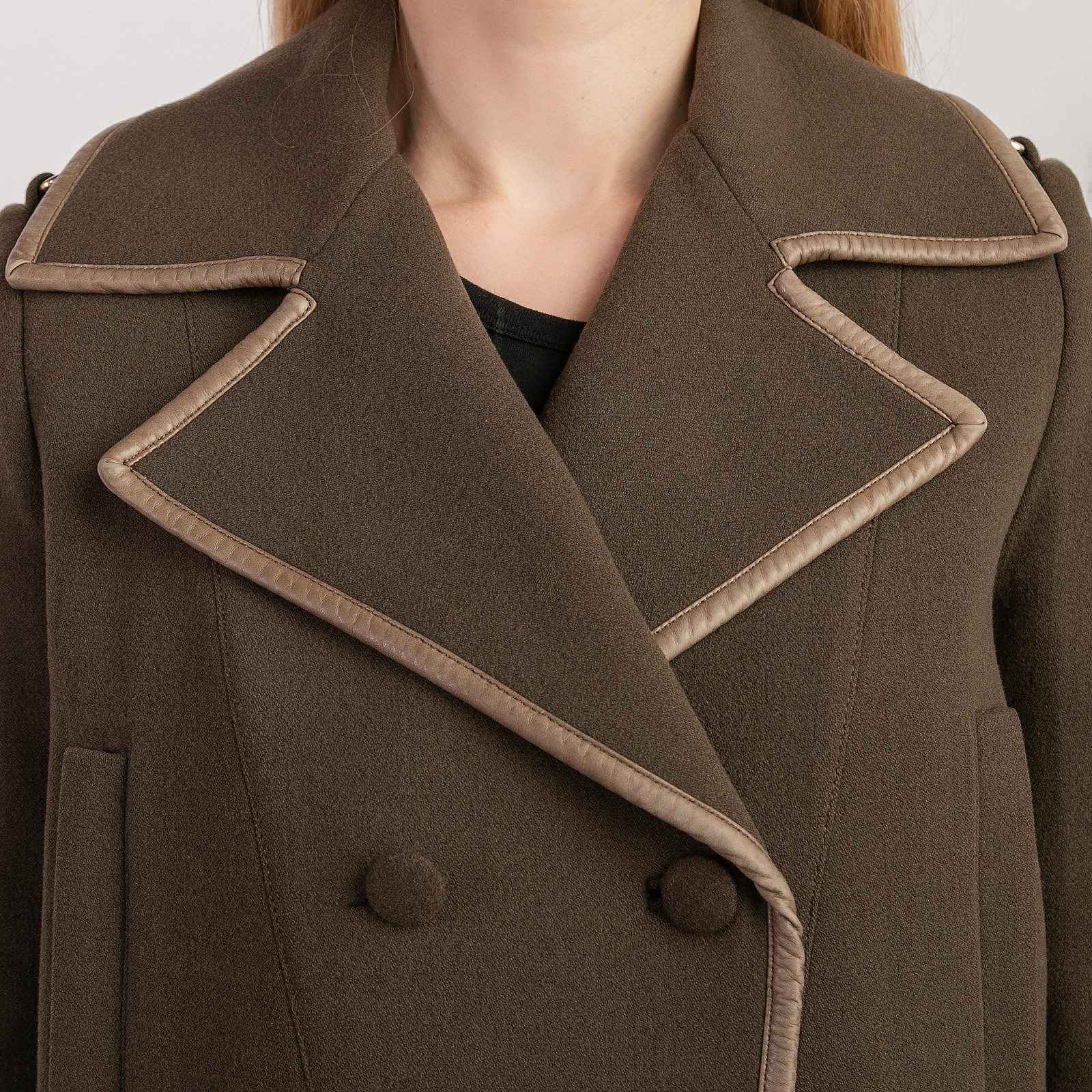 Пальто зеленого цвета Givenchy - фото из каталога магазина брендовой одежды Second Friend Store Пальто Givenchy - купить оригинал в секонд-хенде SFS - 4