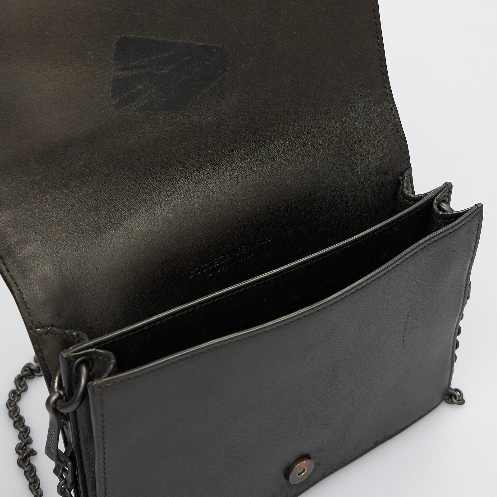 Сумка черного цвета Bottega Veneta - фото из каталога магазина брендовой одежды Second Friend Store Сумка Bottega Veneta - купить оригинал в секонд-хенде SFS - 8