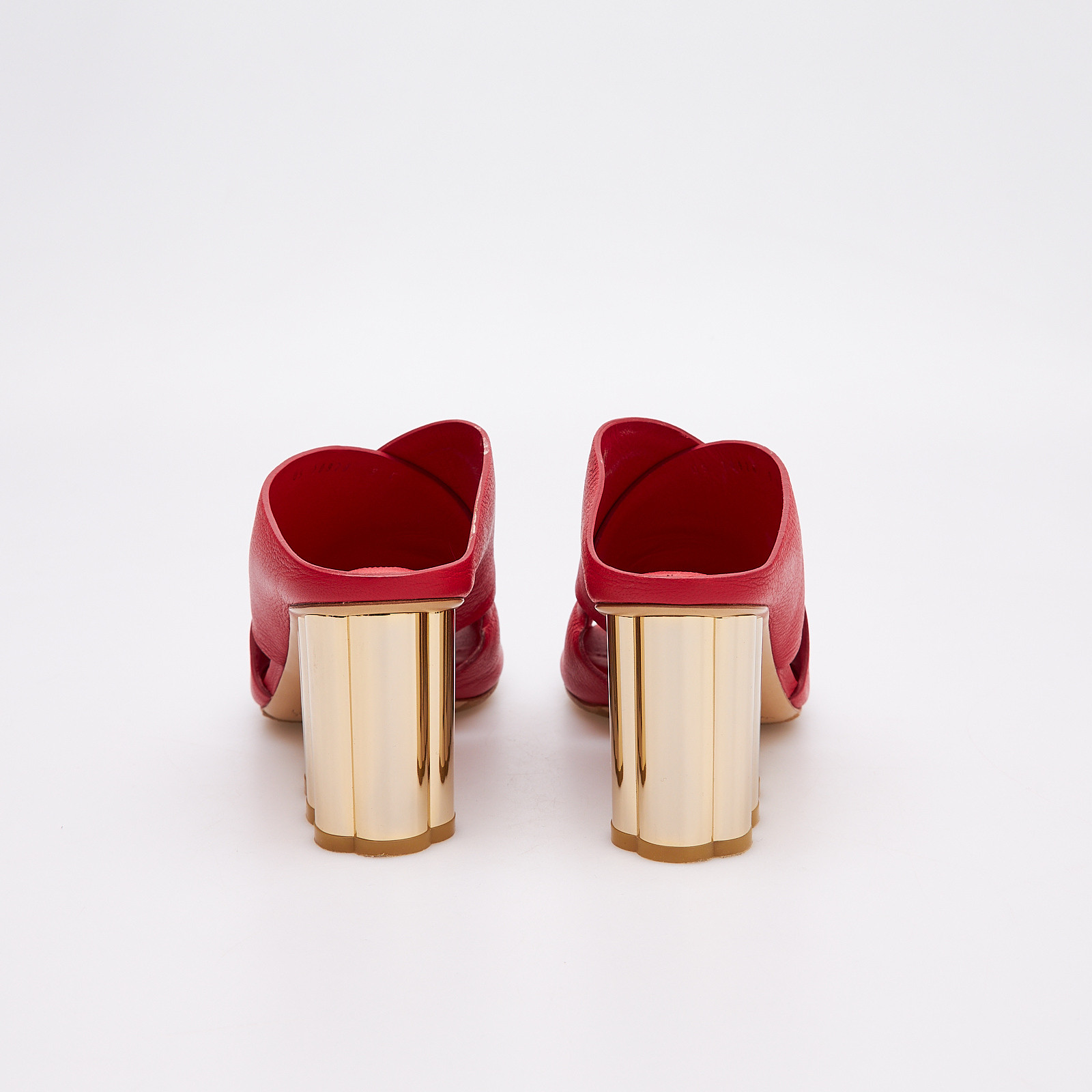 Мюли красного цвета Salvatore Ferragamo - фото из каталога магазина брендовой одежды Second Friend Store Мюли Salvatore Ferragamo - купить оригинал в секонд-хенде SFS - 3