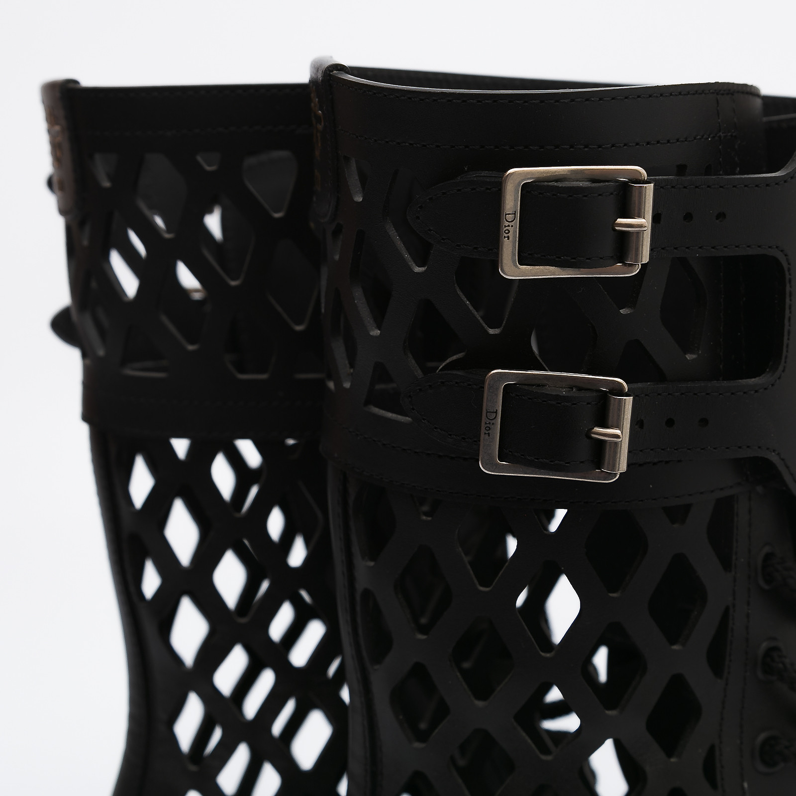 Ботинки черного цвета Christian Dior - фото из каталога магазина брендовой одежды Second Friend Store Ботинки Christian Dior - купить оригинал в секонд-хенде SFS - 5