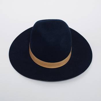 Шляпа Janessa Leone