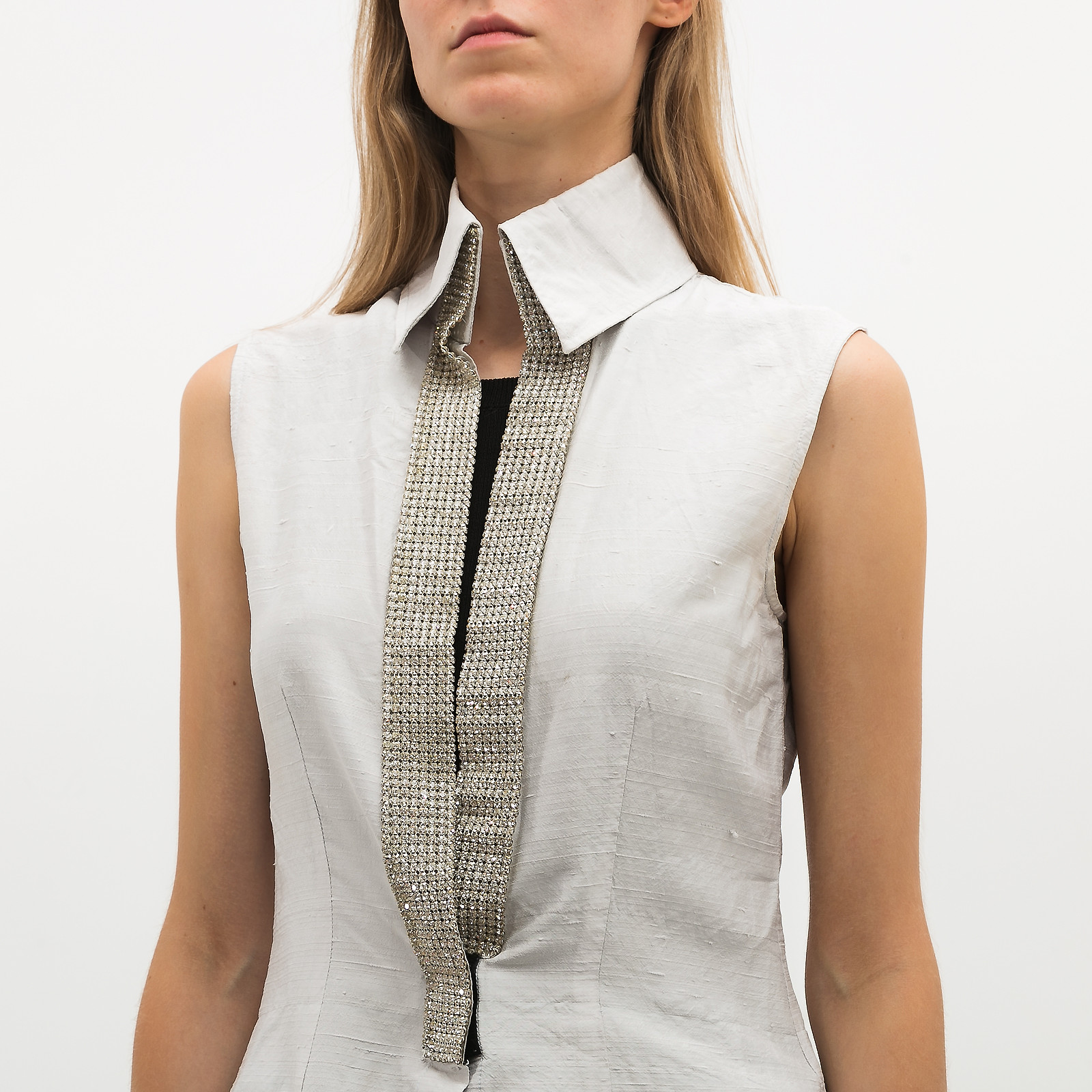 Топ серого цвета Dolce&Gabbana - фото из каталога магазина брендовой одежды Second Friend Store Топ Dolce&Gabbana - купить оригинал в секонд-хенде SFS - 4