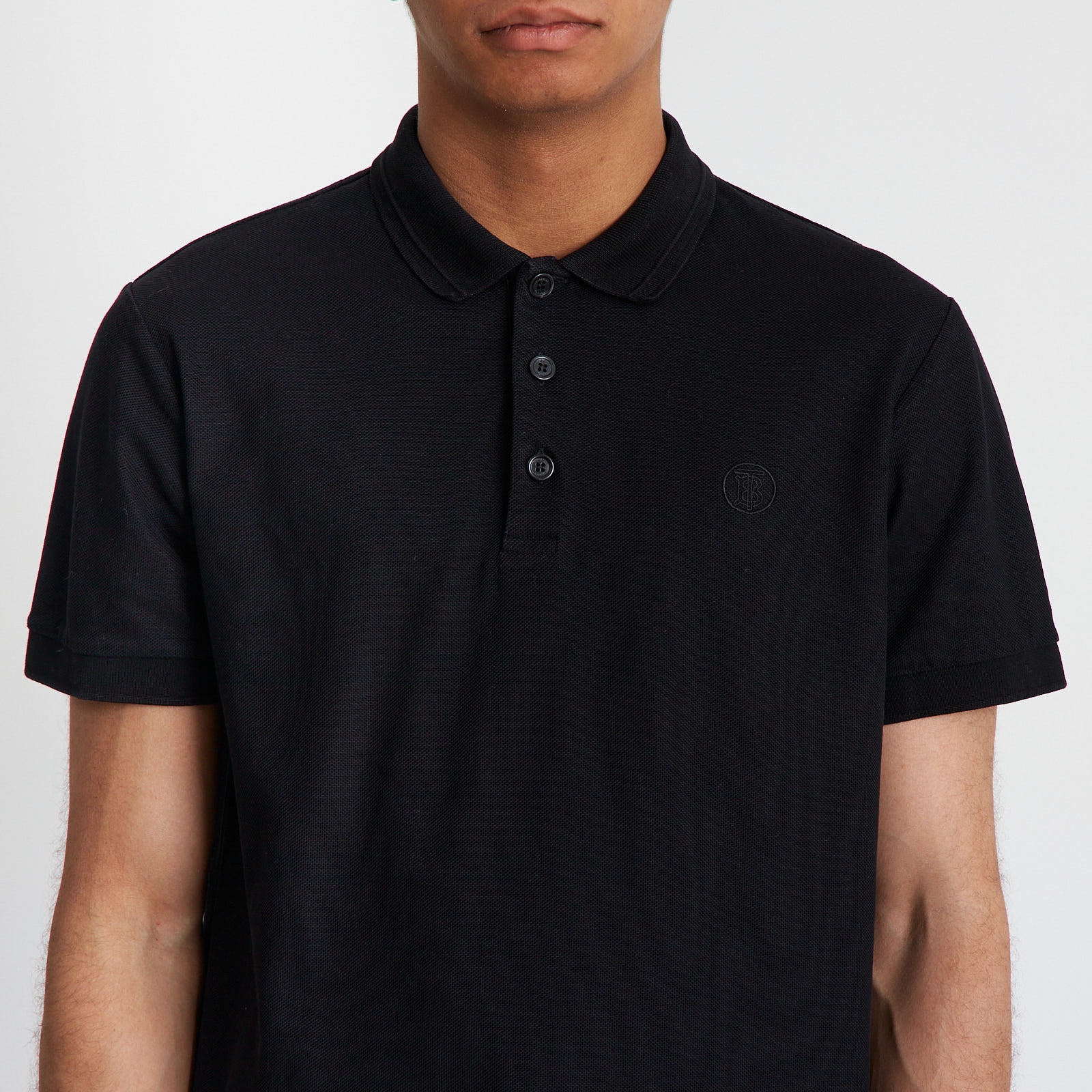 Поло черного цвета Burberry - фото из каталога магазина брендовой одежды Second Friend Store Поло Burberry - купить оригинал в секонд-хенде SFS - 4