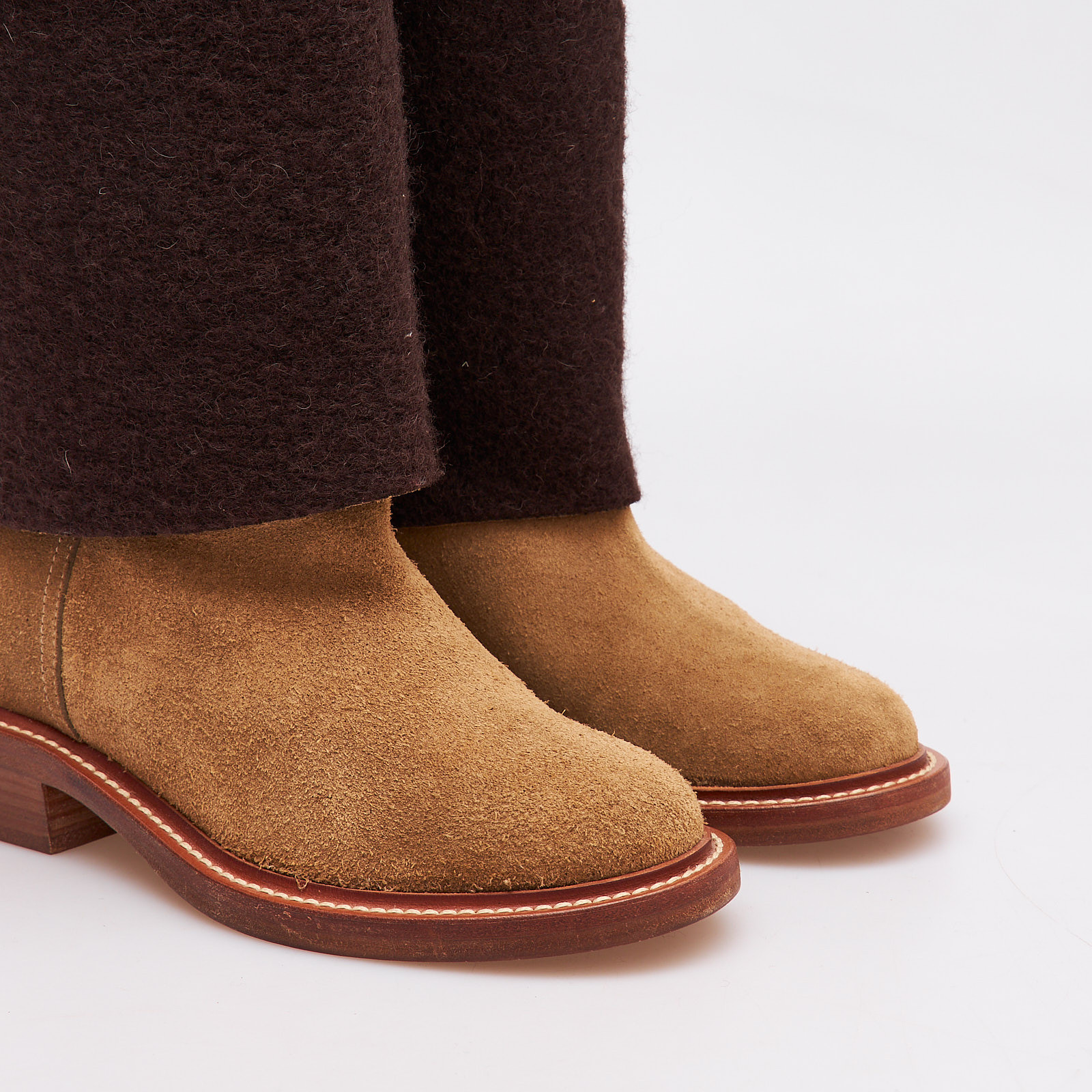 Сапоги коричневого цвета Chanel - фото из каталога магазина брендовой одежды Second Friend Store Сапоги Chanel - купить оригинал в секонд-хенде SFS - 4