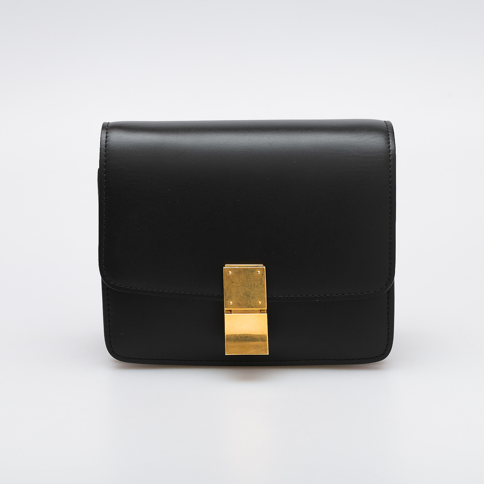 Сумка черного цвета Celine - фото из каталога магазина брендовой одежды Second Friend Store Сумка Celine - купить оригинал в секонд-хенде SFS - 1