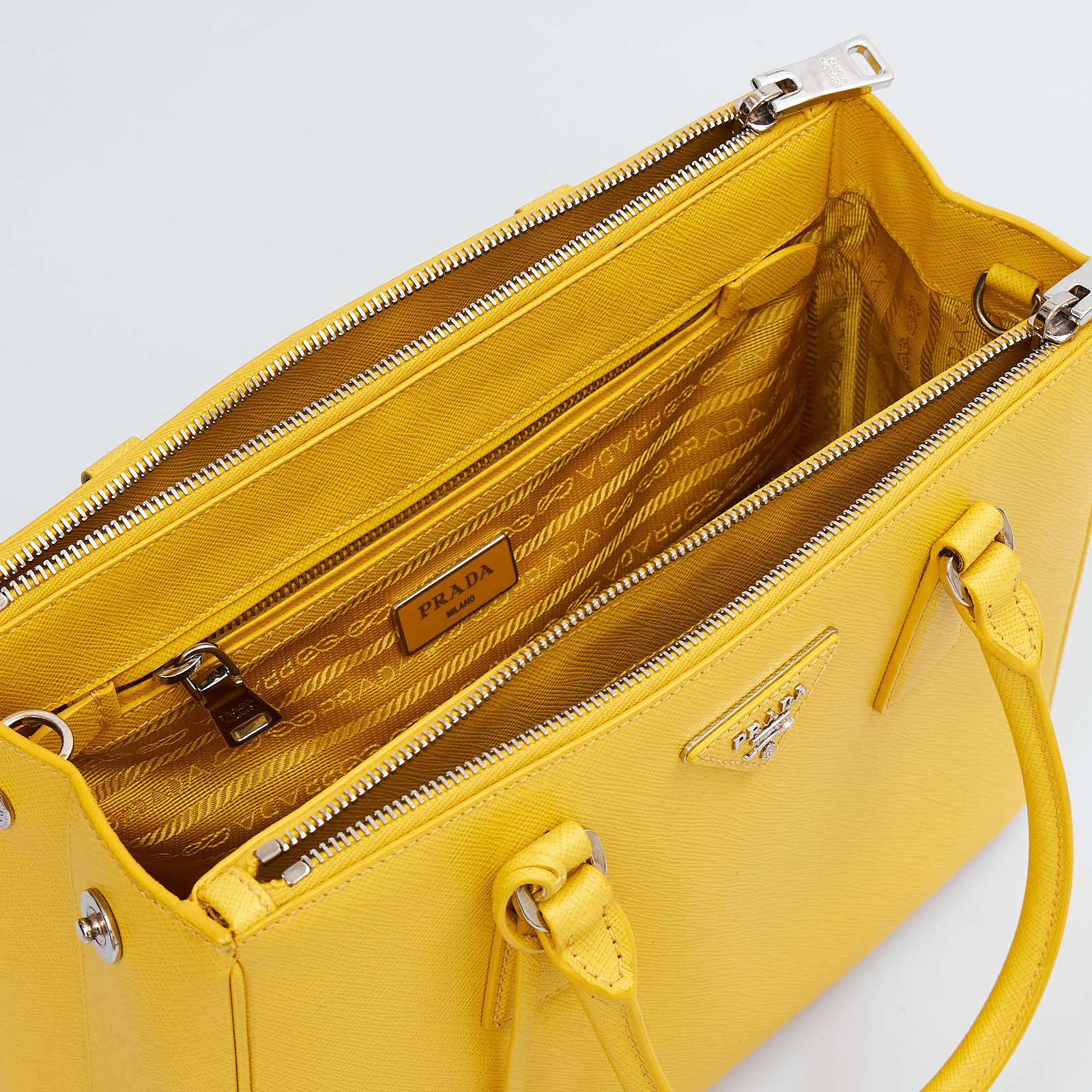 Сумка Prada - купить оригинал в секонд-хенде SFS - 8