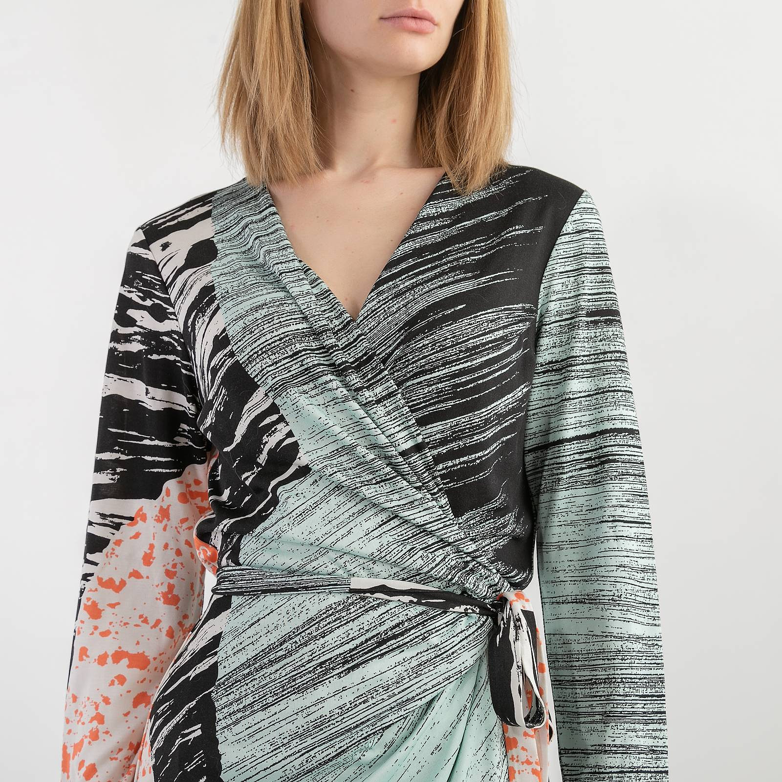 Платье голубого цвета Diane von Furstenberg - фото из каталога магазина брендовой одежды Second Friend Store Платье Diane von Furstenberg - купить оригинал в секонд-хенде SFS - 4