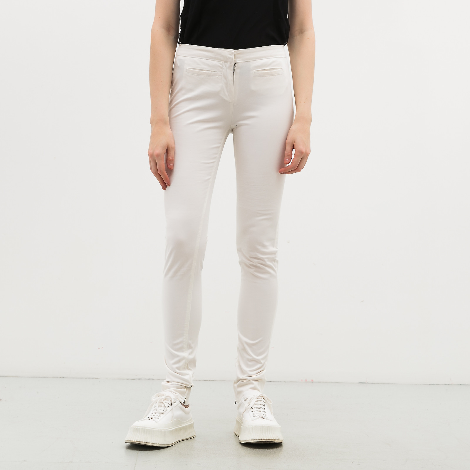 Брюки белого цвета Miu Miu - фото из каталога магазина брендовой одежды Second Friend Store Брюки Miu Miu - купить оригинал в секонд-хенде SFS - 1