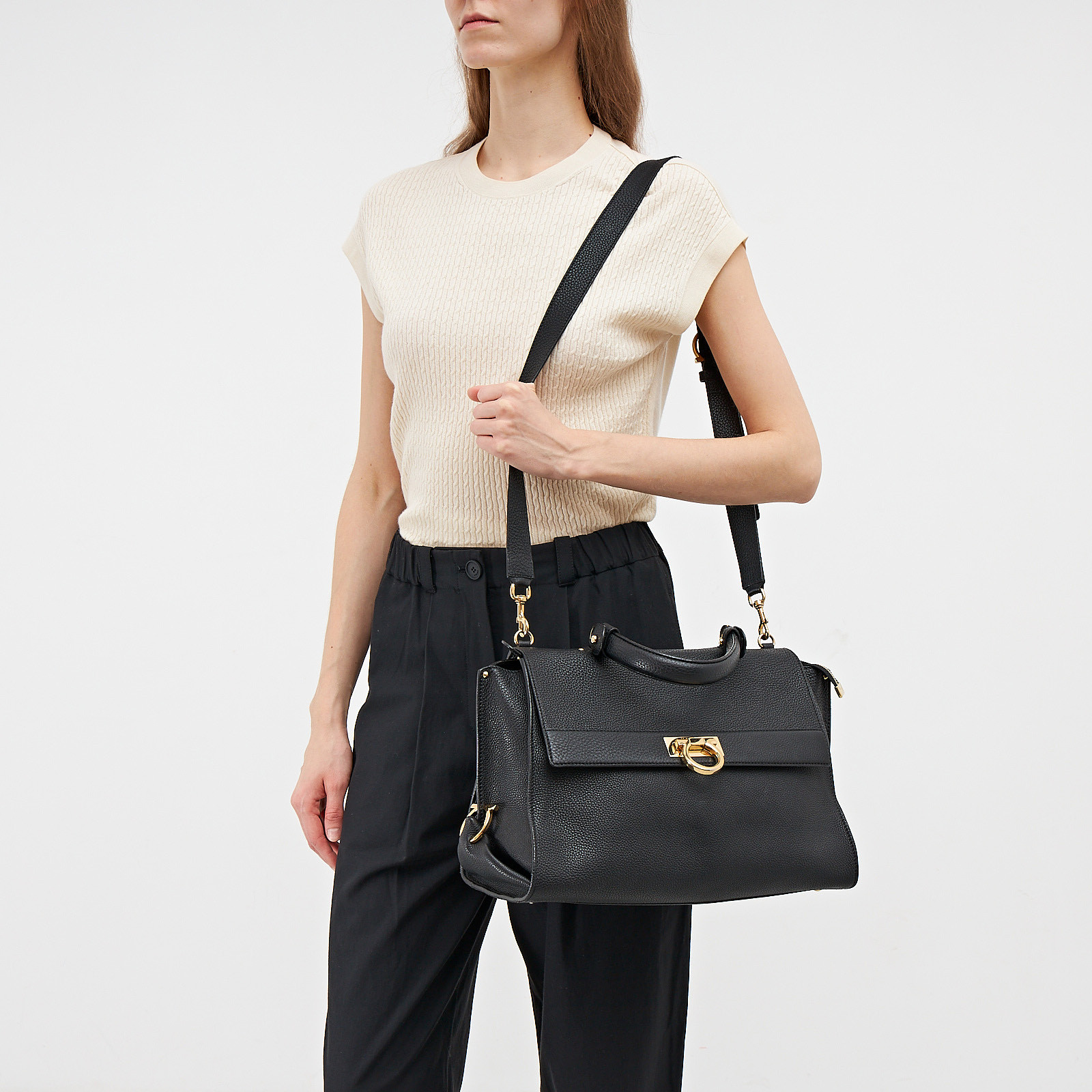 Сумка Salvatore Ferragamo - купить оригинал в секонд-хенде SFS - 11