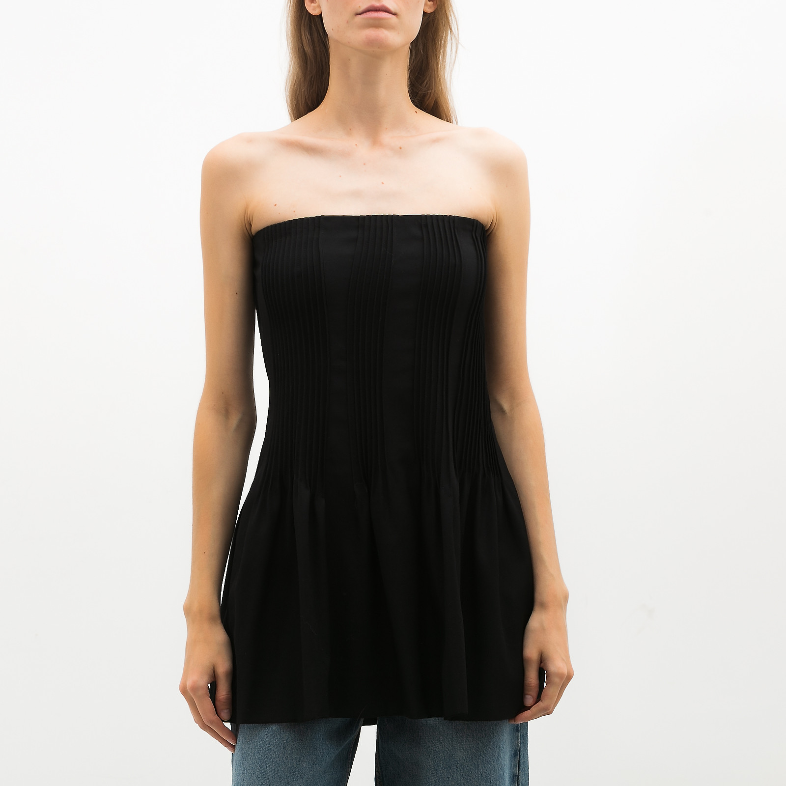 Топ черного цвета Nina Ricci - фото из каталога магазина брендовой одежды Second Friend Store Топ Nina Ricci - купить оригинал в секонд-хенде SFS - 1