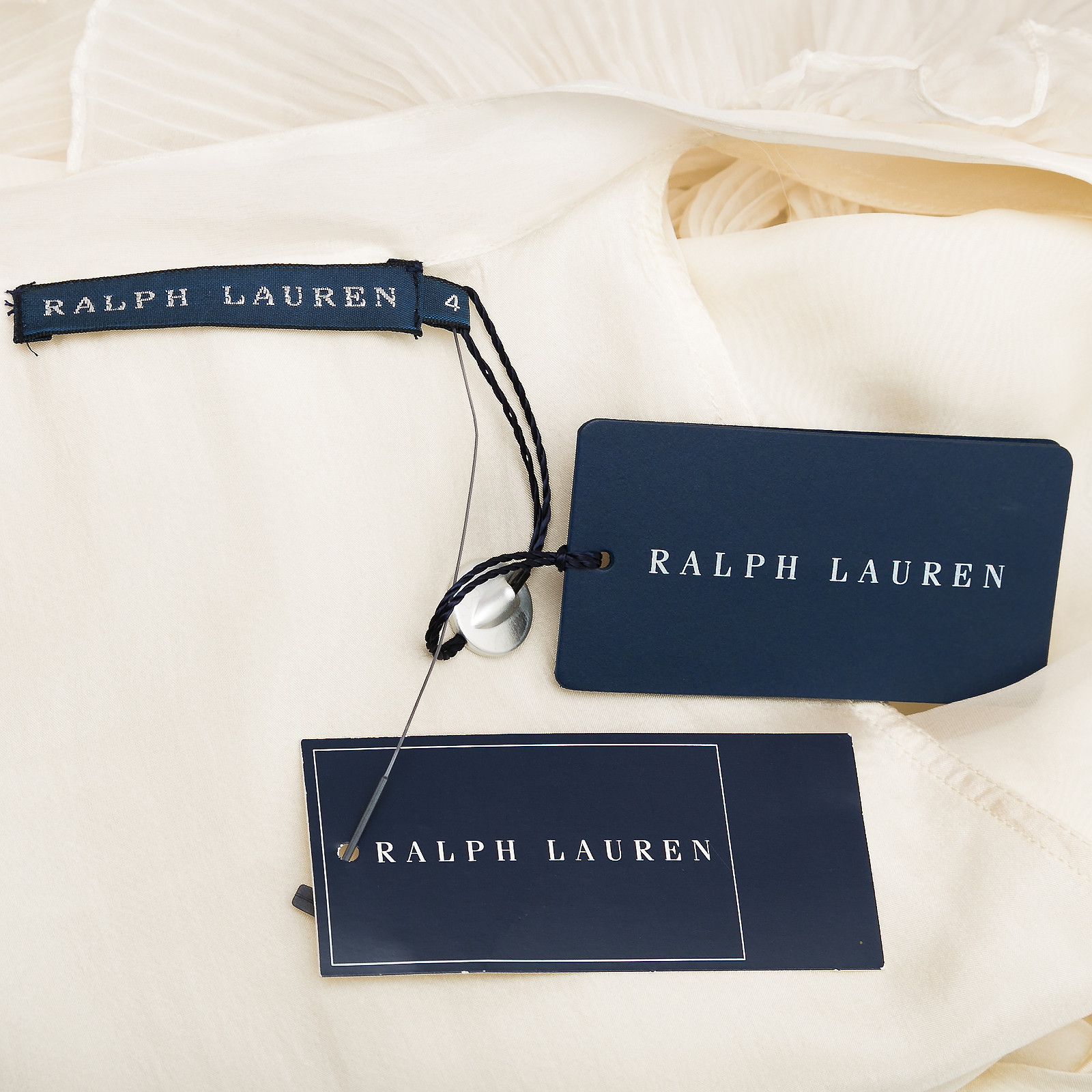 Блуза белого цвета Ralph Lauren - фото из каталога магазина брендовой одежды Second Friend Store Блуза Ralph Lauren - купить оригинал в секонд-хенде SFS - 5