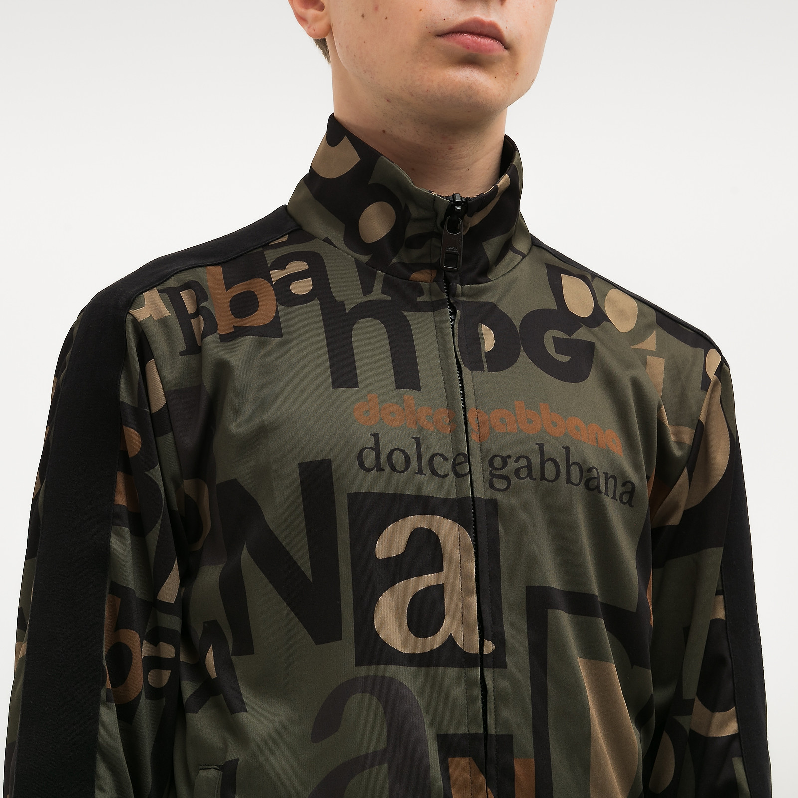 Ветровка зеленого цвета Dolce&Gabbana - фото из каталога магазина брендовой одежды Second Friend Store Ветровка Dolce&Gabbana - купить оригинал в секонд-хенде SFS - 4