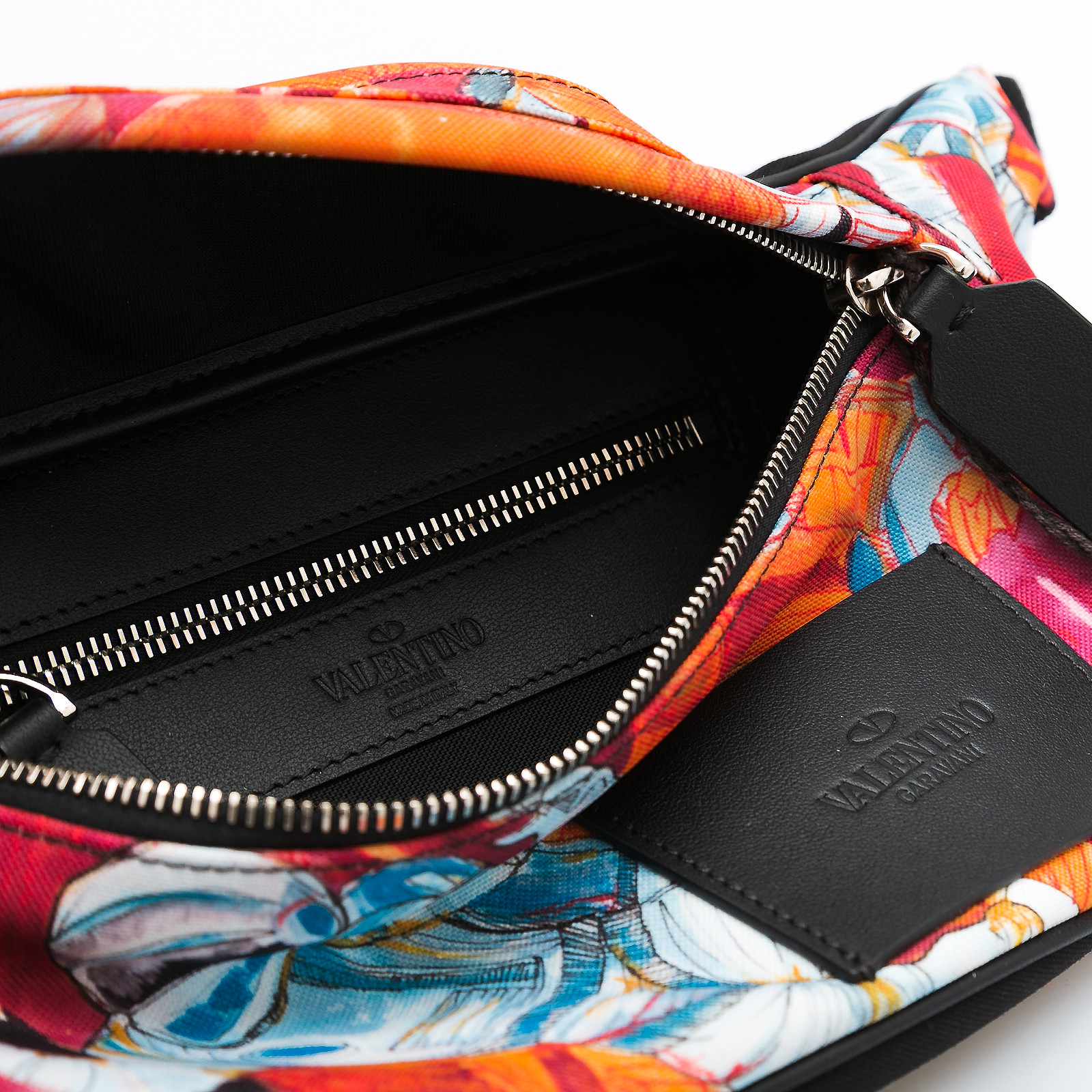 Сумка поясная Valentino - купить оригинал в секонд-хенде SFS - 4