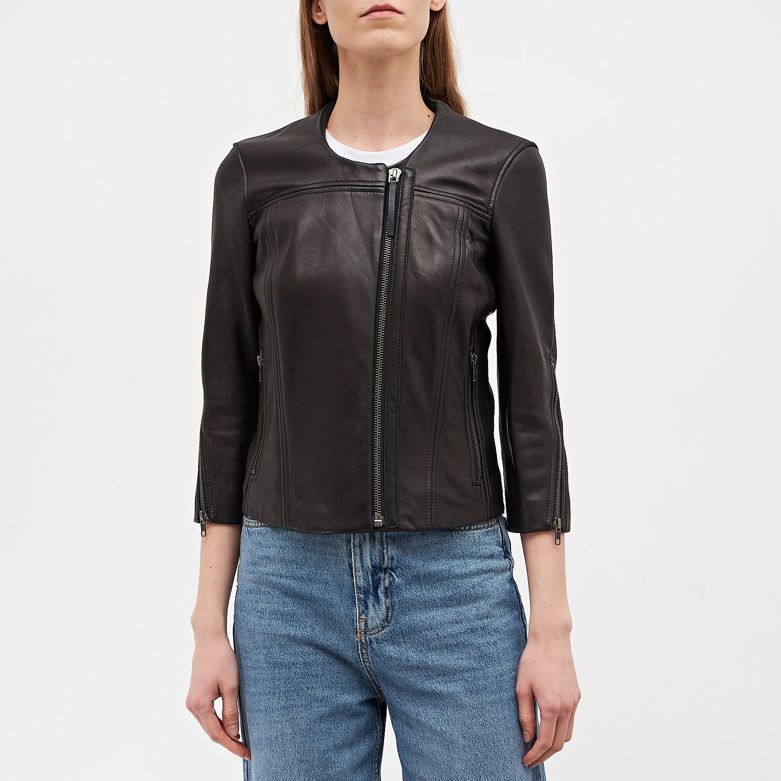 Куртка черного цвета Helmut Lang - фото из каталога магазина брендовой одежды Second Friend Store Куртка Helmut Lang - купить оригинал в секонд-хенде SFS - 1