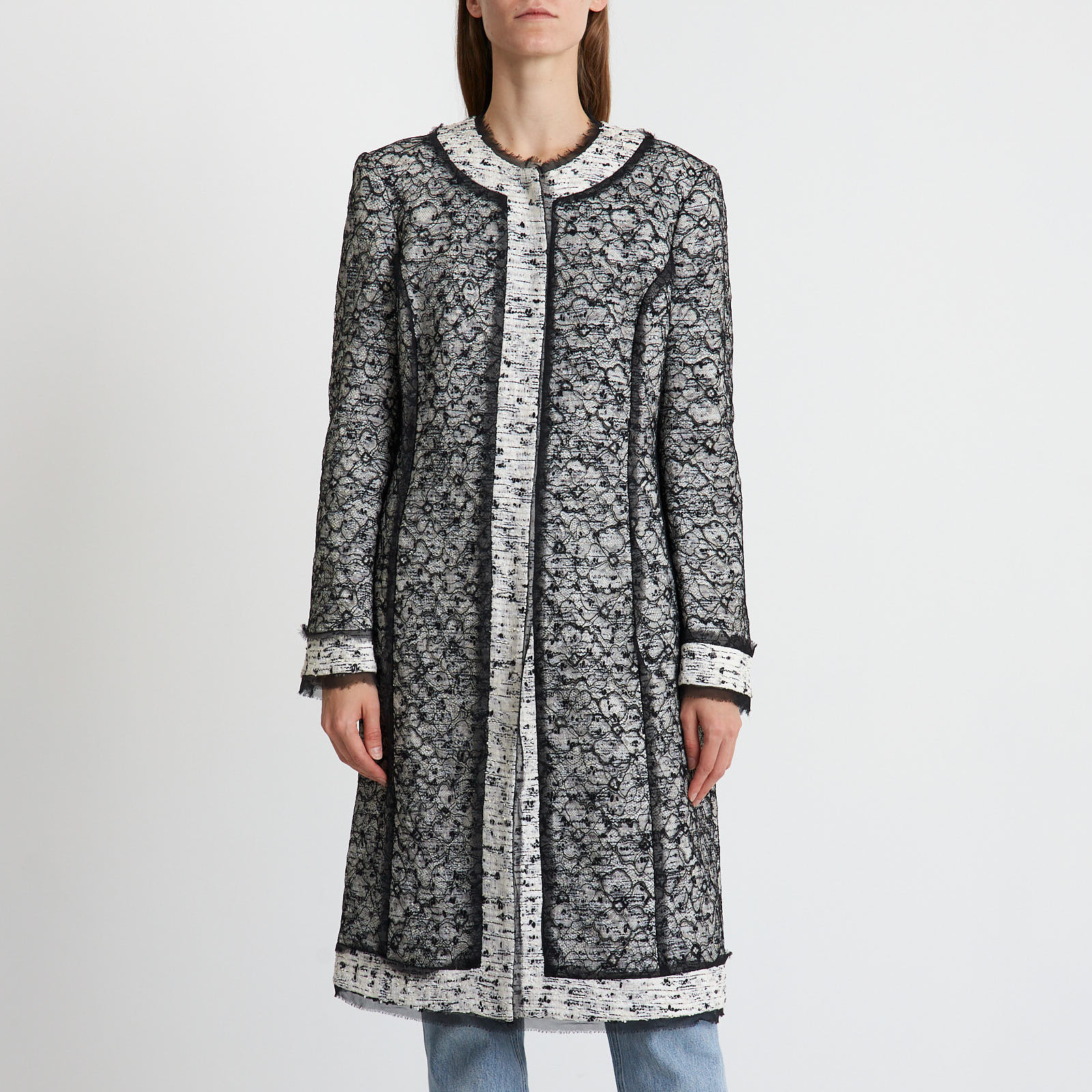 Жакет черного цвета Oscar de la Renta - фото из каталога магазина брендовой одежды Second Friend Store Жакет Oscar de la Renta - купить оригинал в секонд-хенде SFS - 1