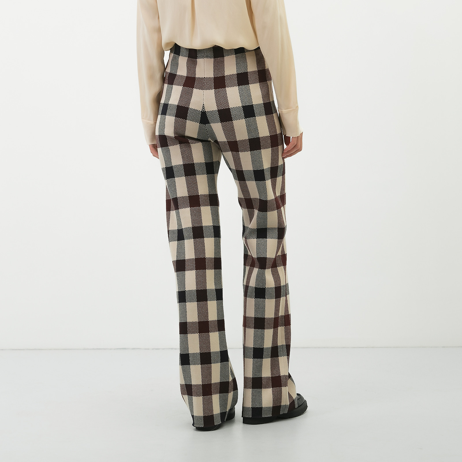 Брюки Victoria Beckham - фото из каталога магазина брендовой одежды Second Friend Store Брюки Victoria Beckham - купить оригинал в секонд-хенде SFS - 2