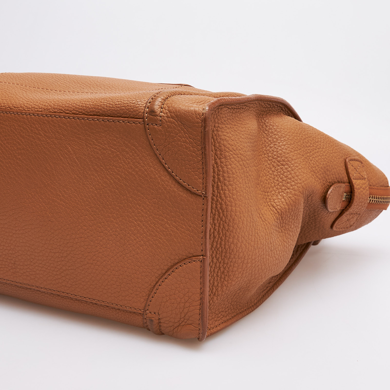 Сумка  коричневого цвета Celine - фото из каталога магазина брендовой одежды Second Friend Store Сумка Celine - купить оригинал в секонд-хенде SFS - 8