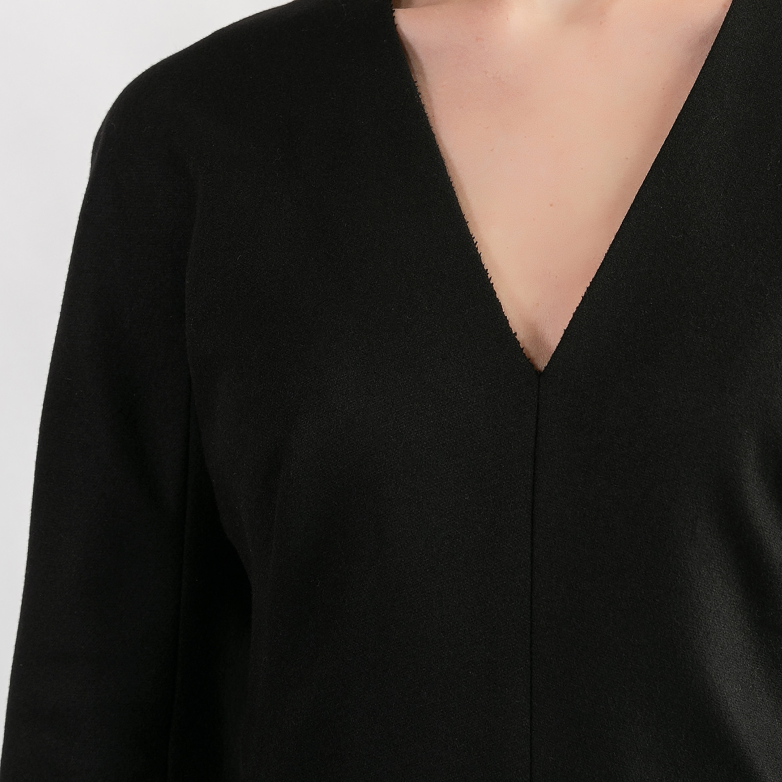 Платье черного цвета Carven - фото из каталога магазина брендовой одежды Second Friend Store Платье Carven - купить оригинал в секонд-хенде SFS - 4