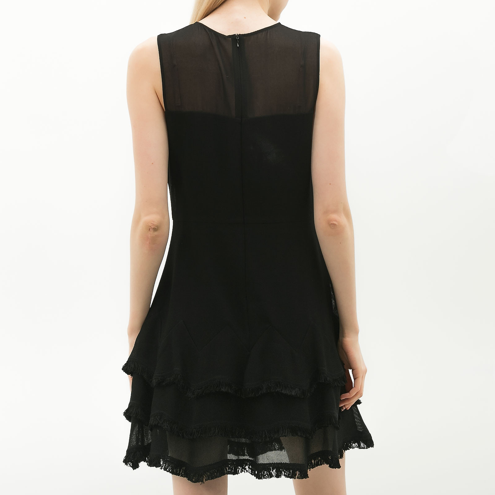 Платье черного цвета Sandro - фото из каталога магазина брендовой одежды Second Friend Store Платье Sandro - купить оригинал в секонд-хенде SFS - 2