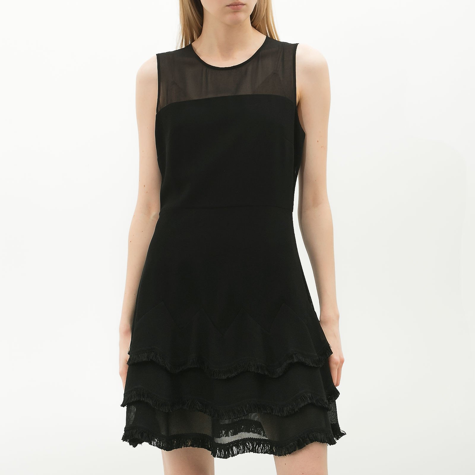 Платье черного цвета Sandro - фото из каталога магазина брендовой одежды Second Friend Store Платье Sandro - купить оригинал в секонд-хенде SFS - 1