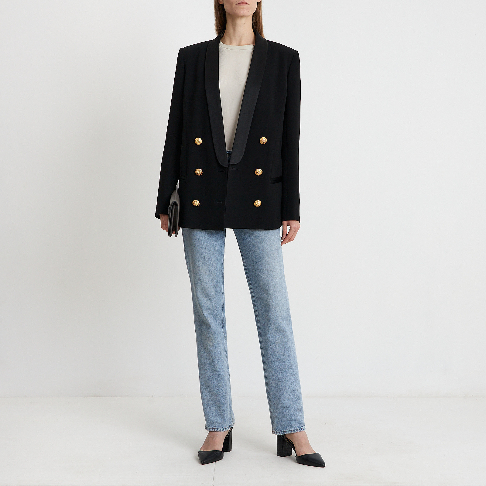 Пиджак черного цвета Balmain - фото из каталога магазина брендовой одежды Second Friend Store Пиджак Balmain - купить оригинал в секонд-хенде SFS - 2