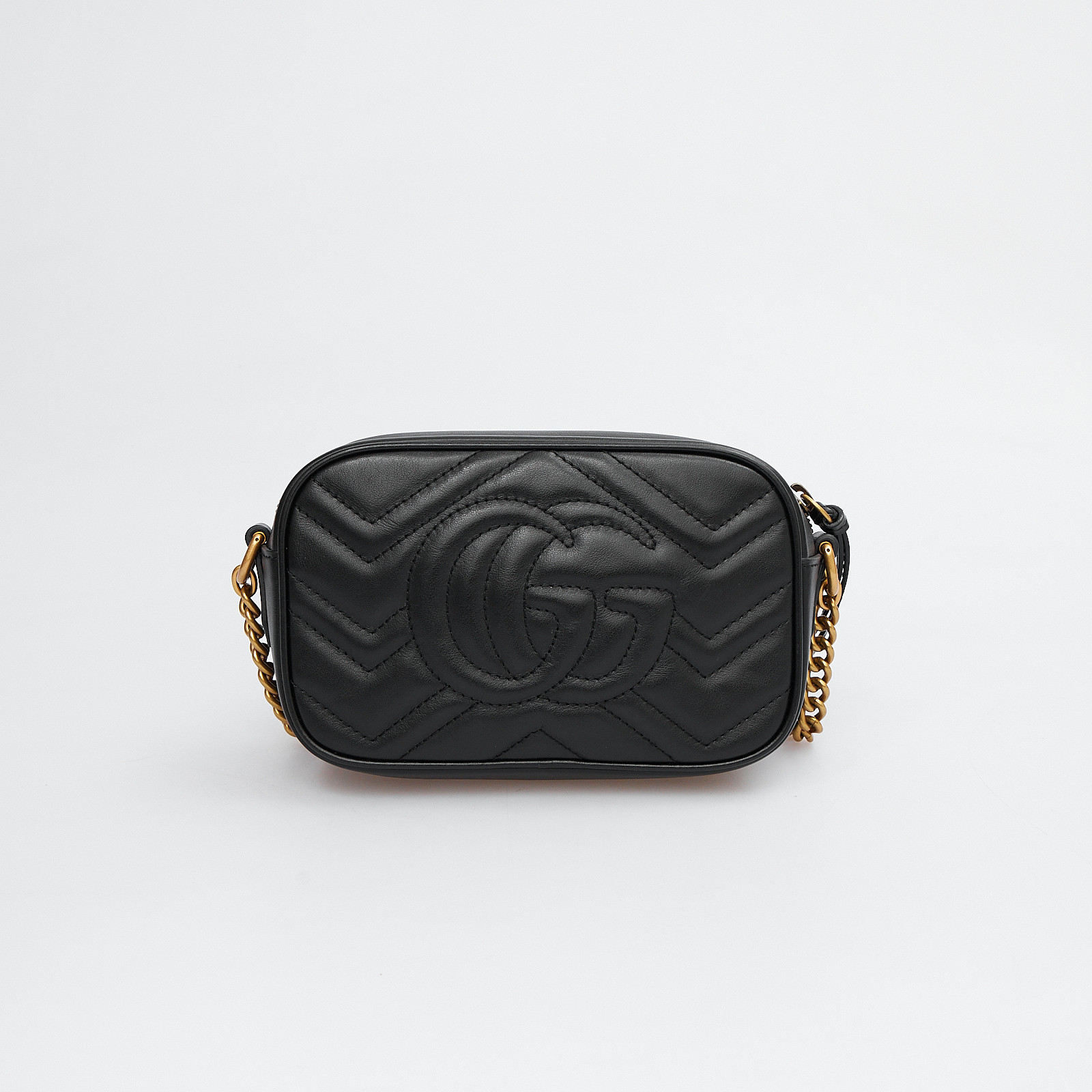 Сумка черного цвета Gucci - фото из каталога магазина брендовой одежды Second Friend Store Сумка Gucci - купить оригинал в секонд-хенде SFS - 4