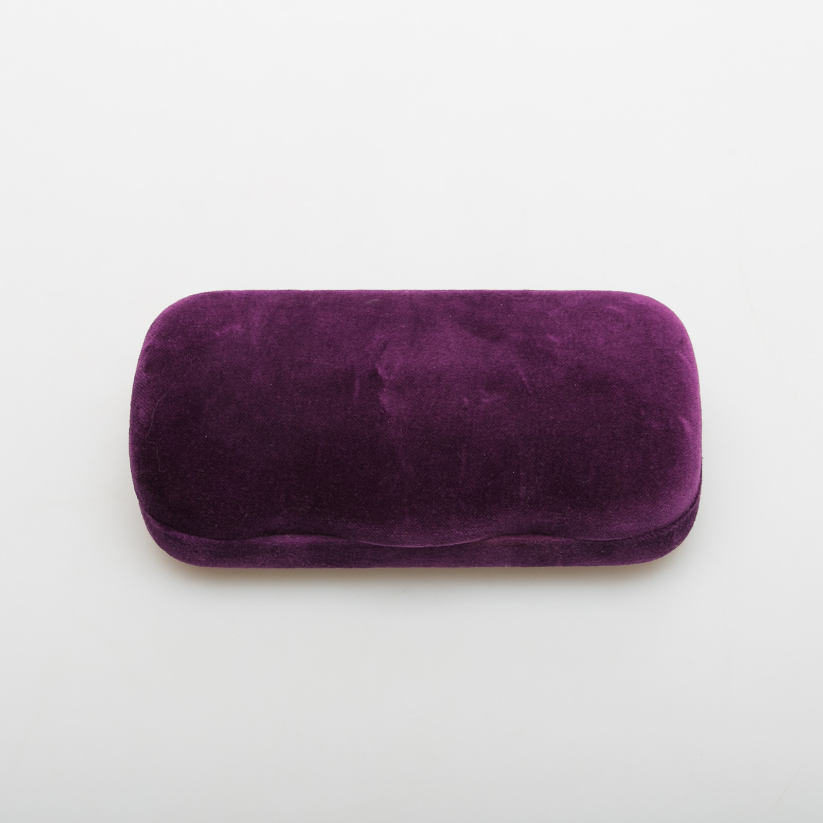 Очки черного цвета Gucci - фото из каталога магазина брендовой одежды Second Friend Store Очки Gucci - купить оригинал в секонд-хенде SFS - 5