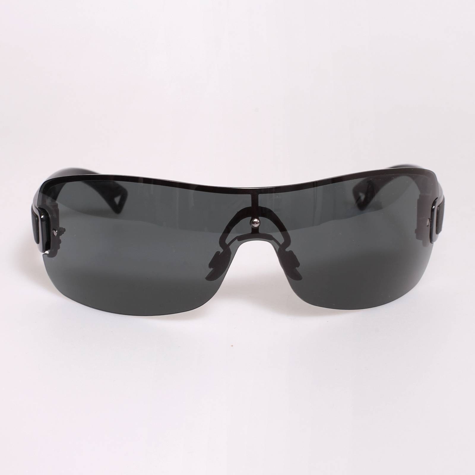 Солнцезащитные очки Armani - купить оригинал в секонд-хенде SFS