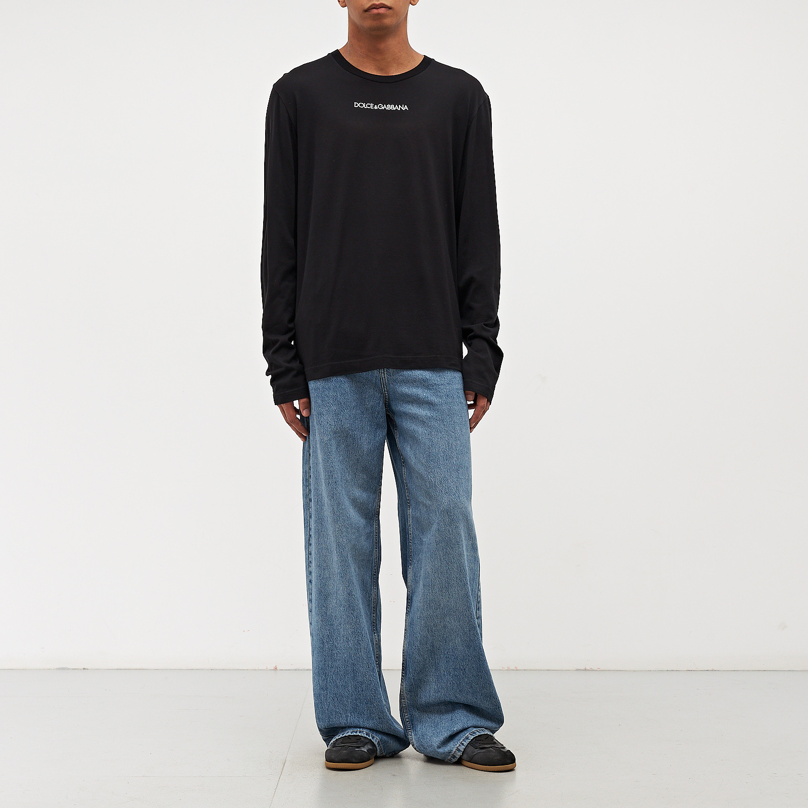 Лонгслив черного цвета Dolce&Gabbana - фото из каталога магазина брендовой одежды Second Friend Store Лонгслив Dolce&Gabbana - купить оригинал в секонд-хенде SFS - 2