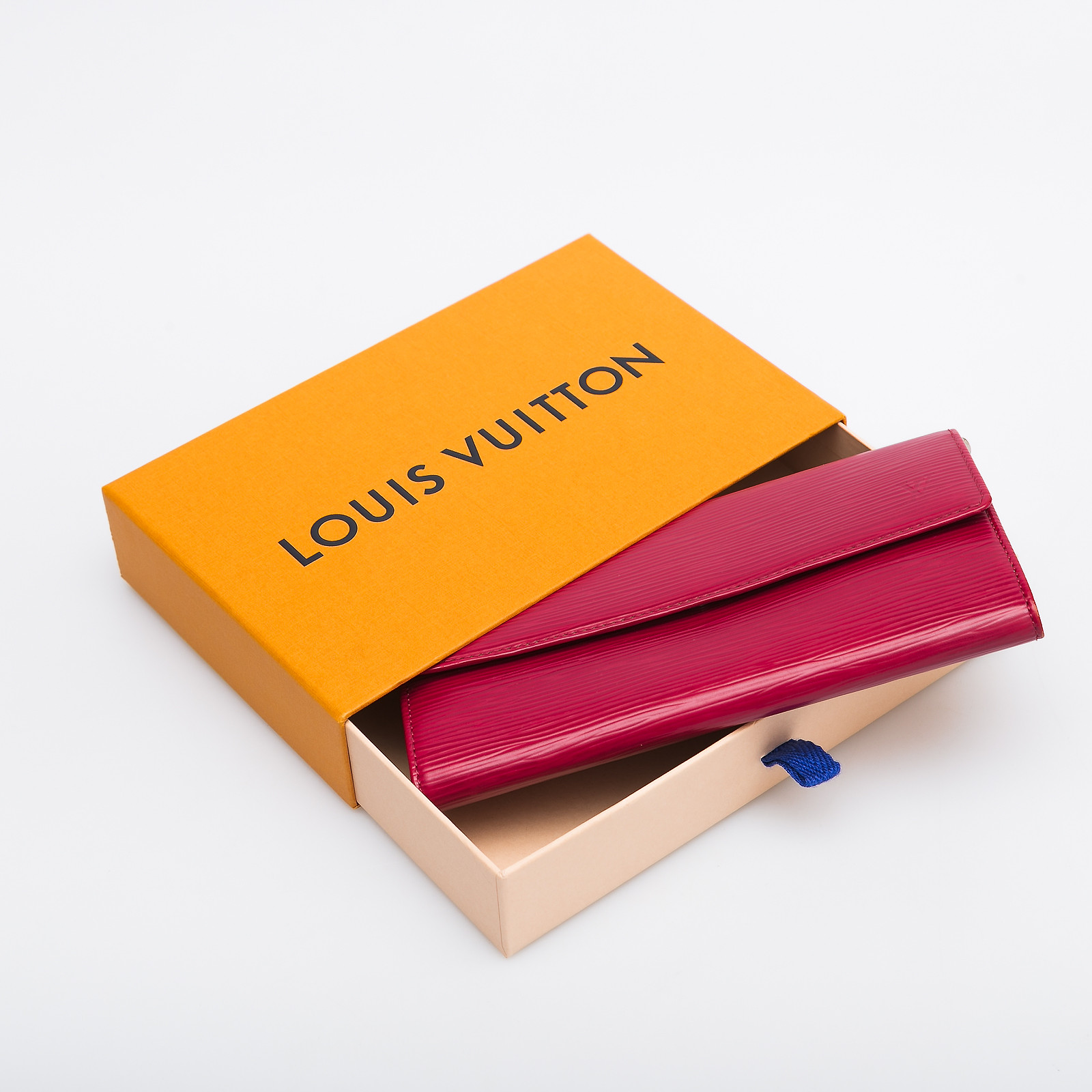 Кошелек розового цвета Louis Vuitton - фото из каталога магазина брендовой одежды Second Friend Store Кошелек Louis Vuitton - купить оригинал в секонд-хенде SFS - 3