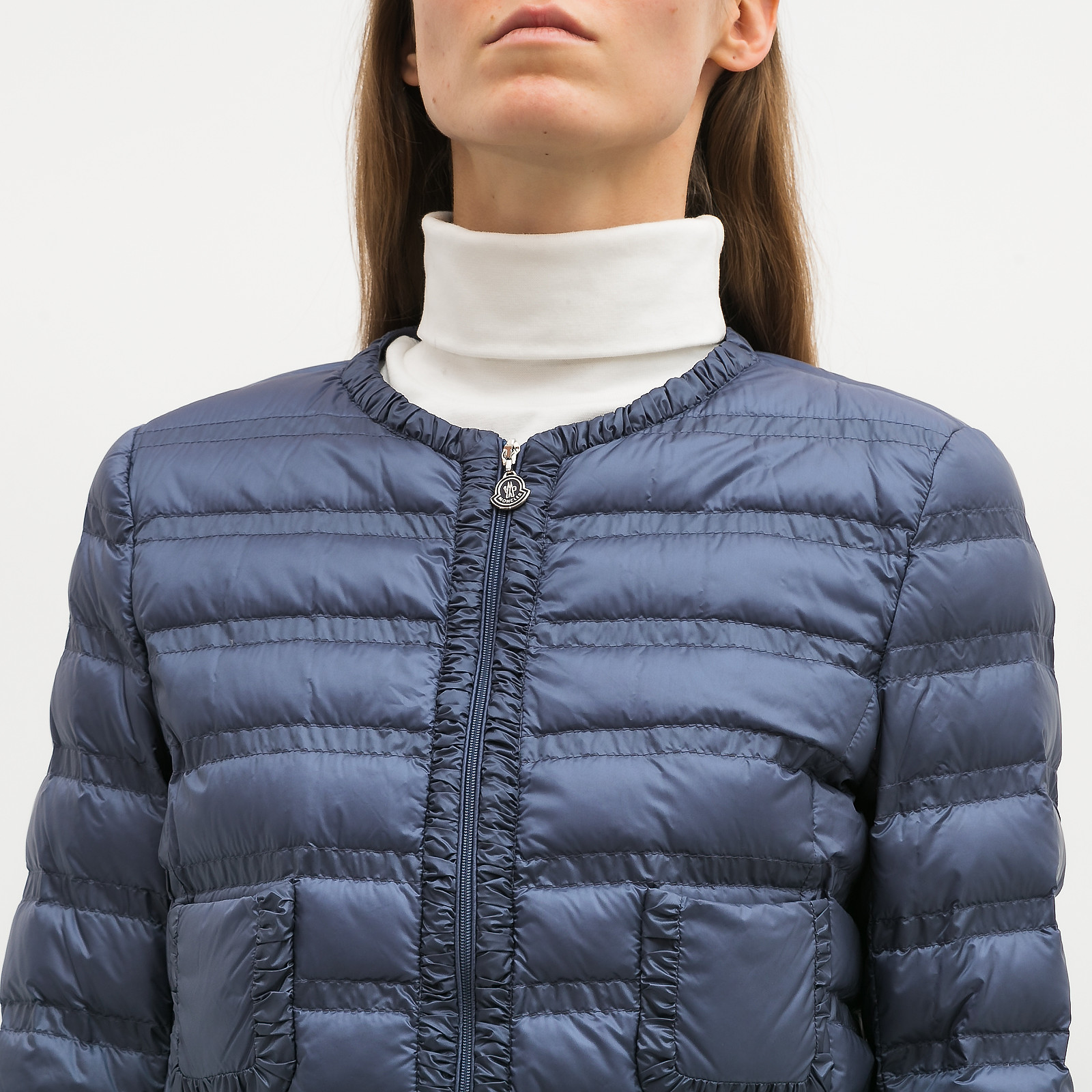 Куртка  синего цвета Moncler - фото из каталога магазина брендовой одежды Second Friend Store Куртка Moncler - купить оригинал в секонд-хенде SFS - 4