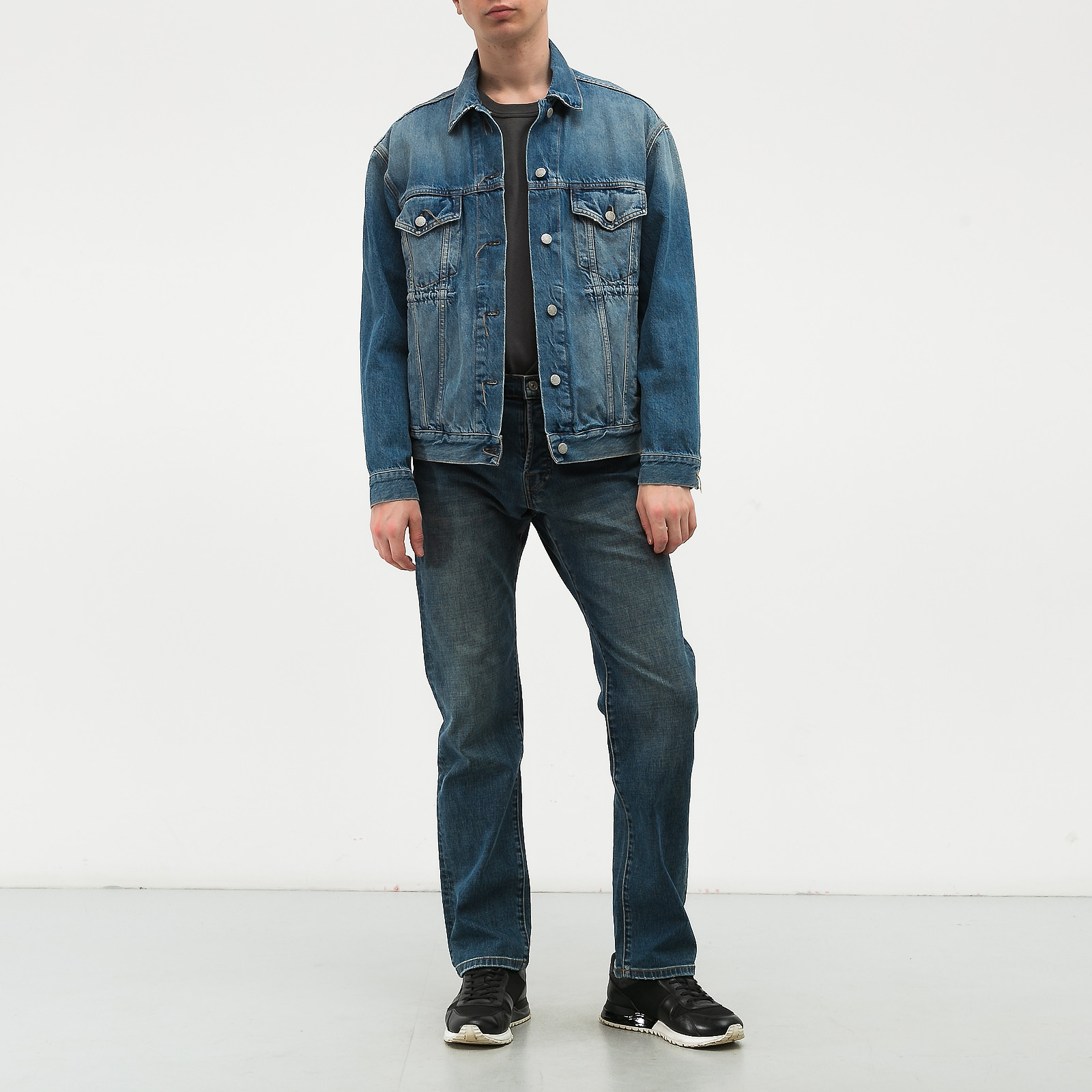 Куртка джинсовая голубого цвета Acne Studios - фото из каталога магазина брендовой одежды Second Friend Store Куртка джинсовая Acne Studios - купить оригинал в секонд-хенде SFS - 3