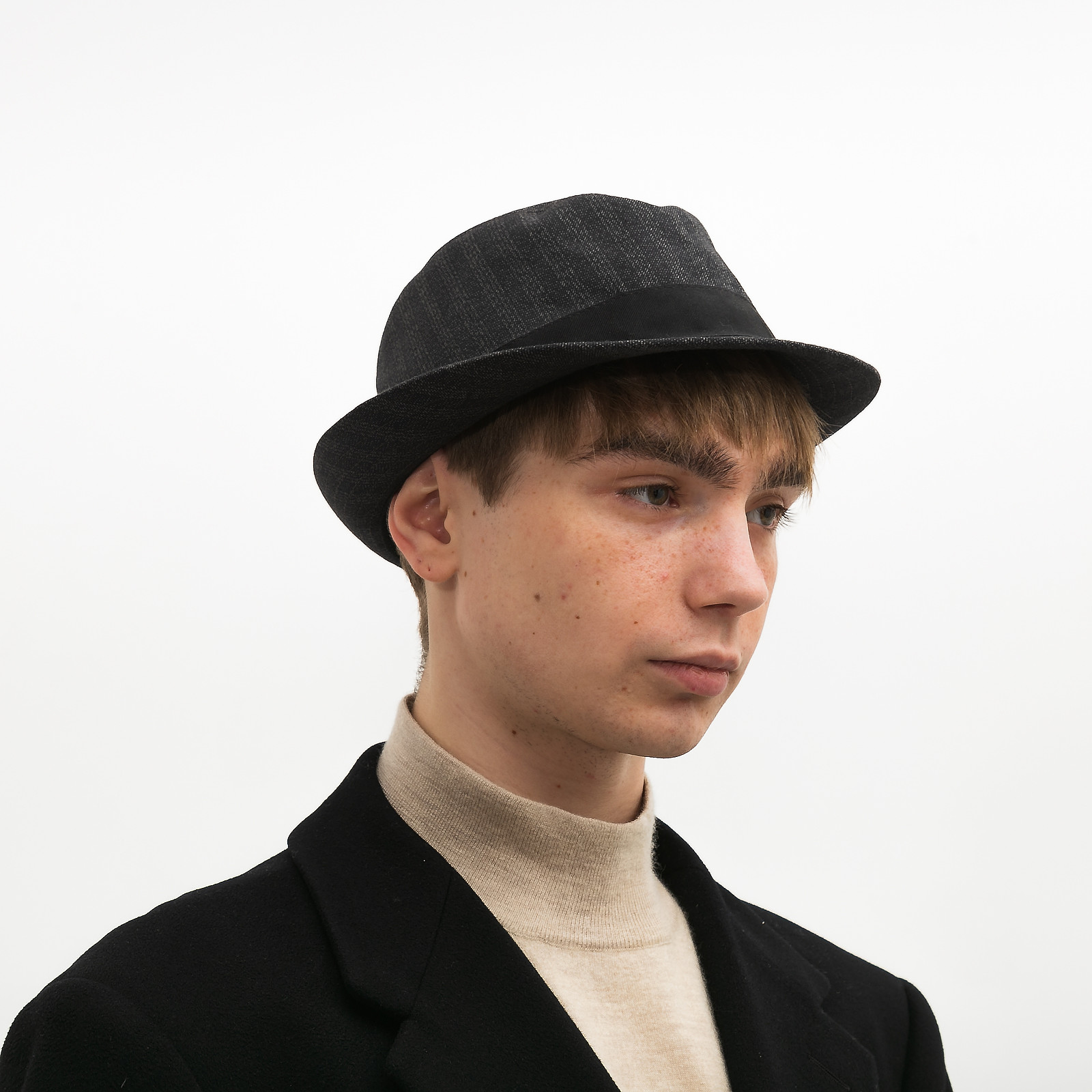 Шляпа серого цвета Dolce&Gabbana - фото из каталога магазина брендовой одежды Second Friend Store Шляпа Dolce&Gabbana - купить оригинал в секонд-хенде SFS - 2