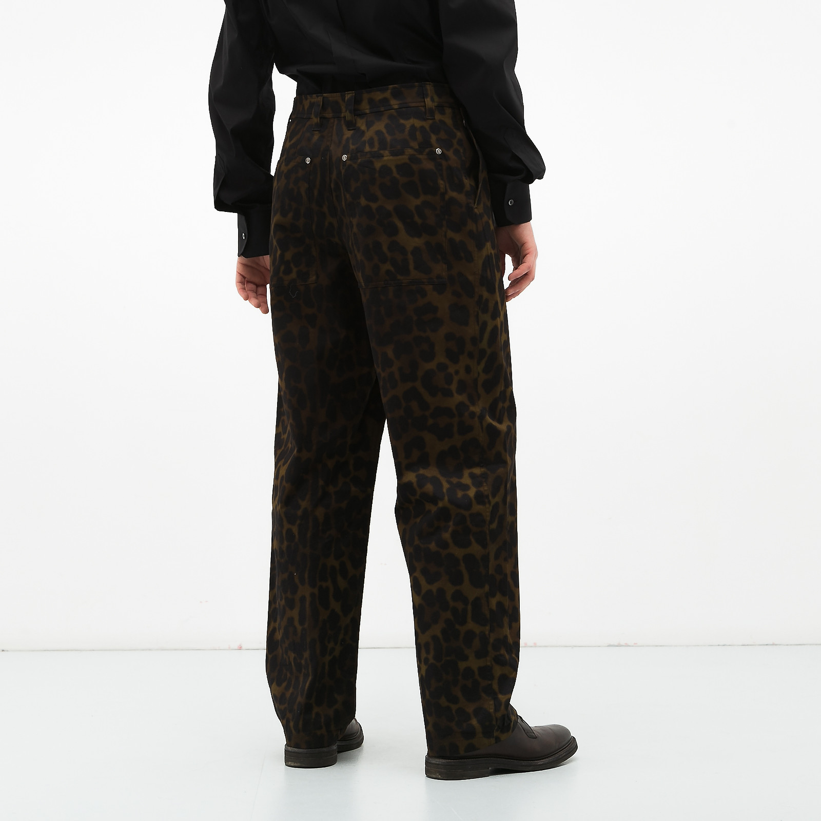 Брюки коричневого цвета Burberry - фото из каталога магазина брендовой одежды Second Friend Store Брюки Burberry - купить оригинал в секонд-хенде SFS - 3