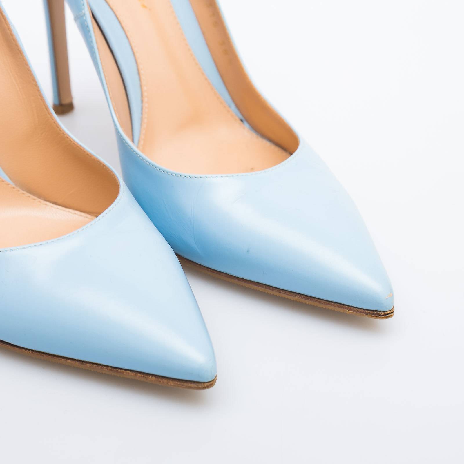 Туфли голубого цвета Gianvito Rossi - фото из каталога магазина брендовой одежды Second Friend Store Туфли Gianvito Rossi - купить оригинал в секонд-хенде SFS - 4