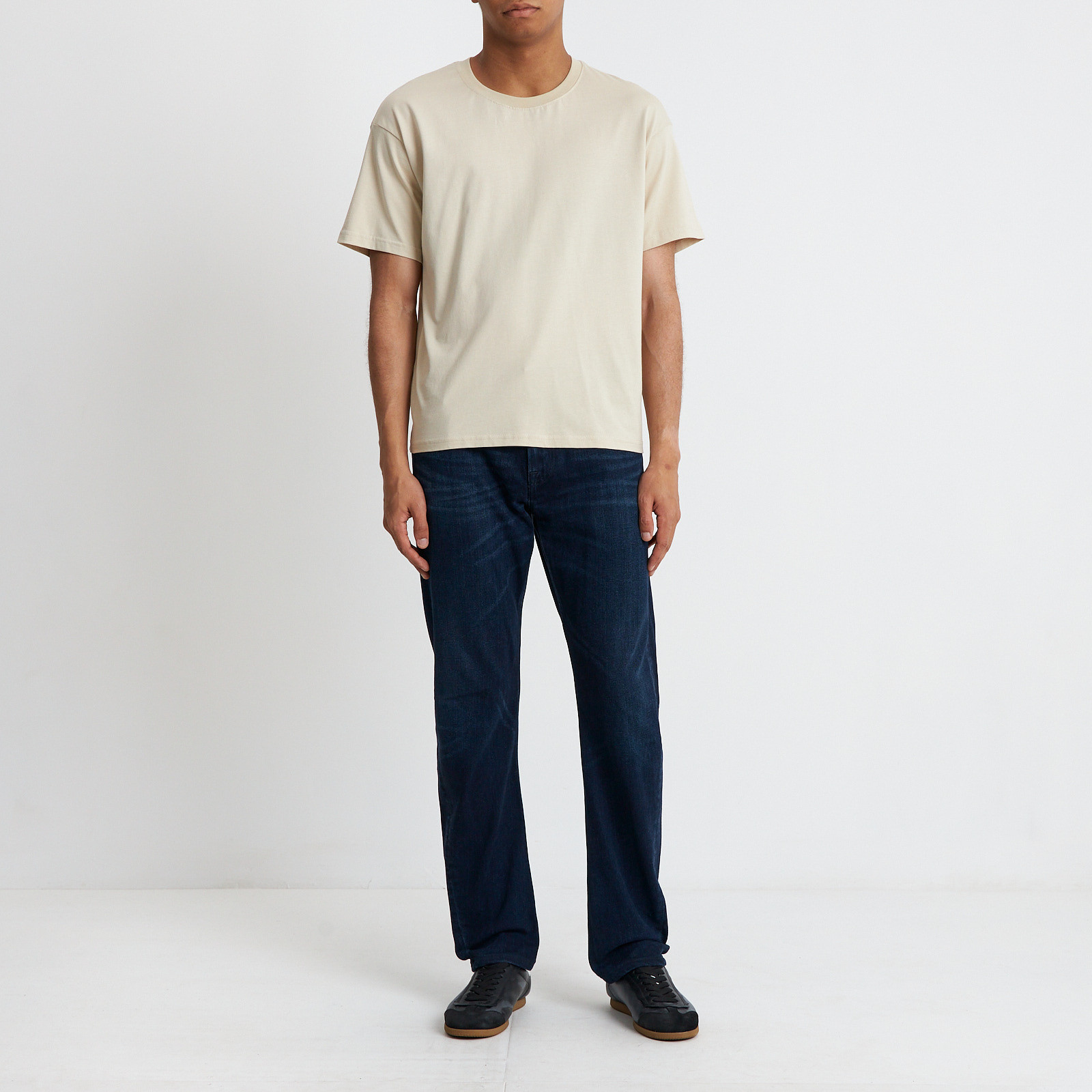 Джинсы синего цвета Stone Island - фото из каталога магазина брендовой одежды Second Friend Store Джинсы Stone Island - купить оригинал в секонд-хенде SFS - 2