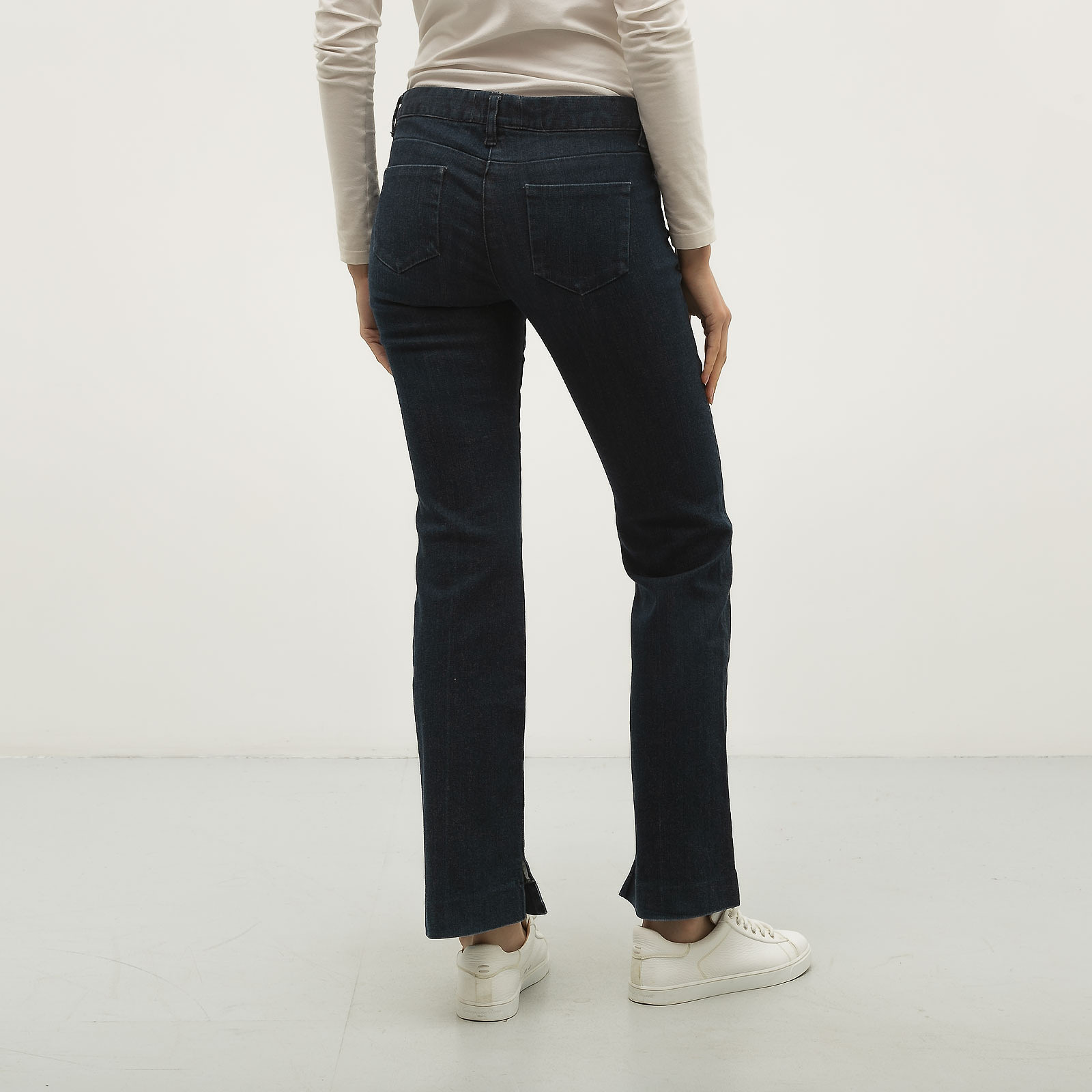 Джинсы Yves Saint Laurent - купить оригинал в секонд-хенде SFS