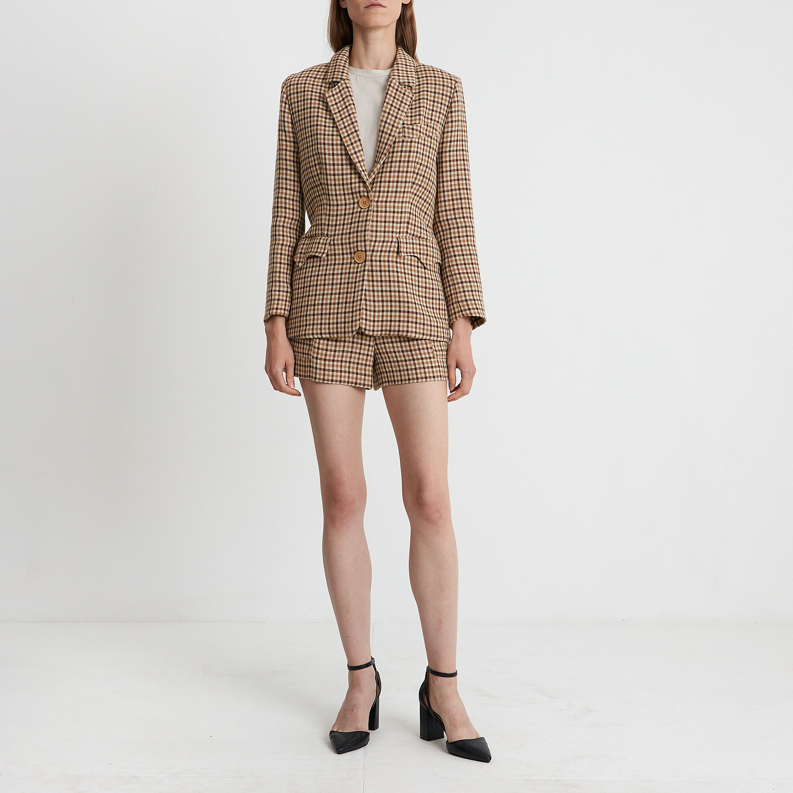 Костюм бежевого цвета Nanushka - фото из каталога магазина брендовой одежды Second Friend Store Костюм Nanushka - купить оригинал в секонд-хенде SFS - 1