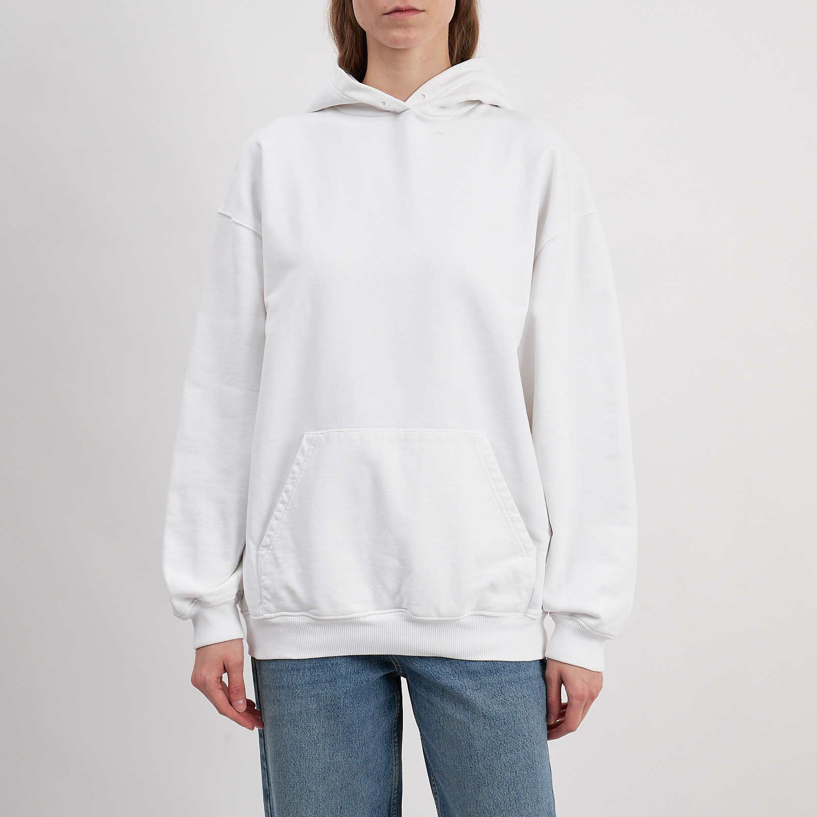 Худи белого цвета Balenciaga - фото из каталога магазина брендовой одежды Second Friend Store Худи Balenciaga - купить оригинал в секонд-хенде SFS - 1