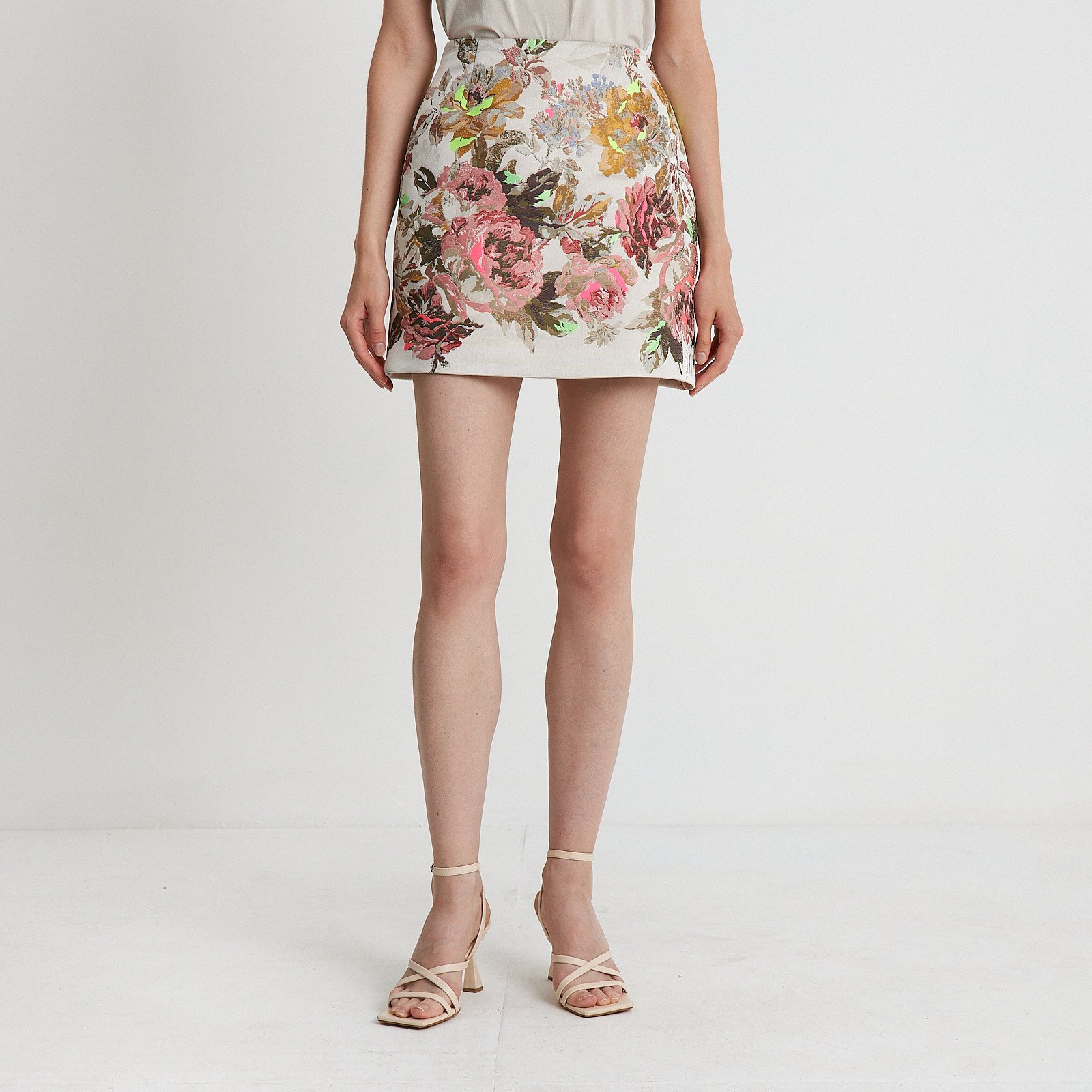 Юбка серого цвета Valentino - фото из каталога магазина брендовой одежды Second Friend Store Юбка Valentino - купить оригинал в секонд-хенде SFS - 1