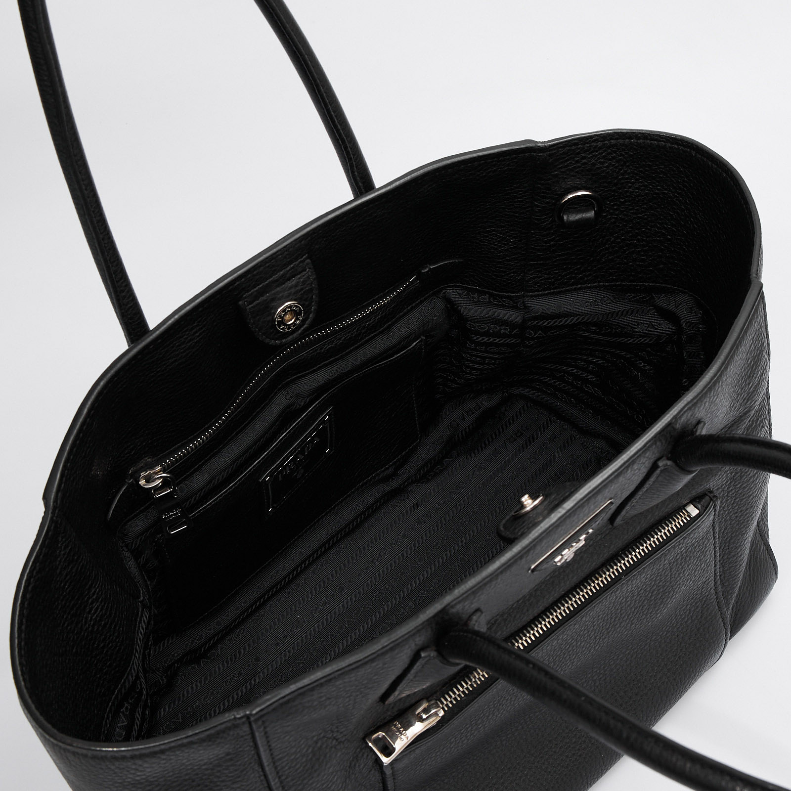 Сумка Prada - купить оригинал в секонд-хенде SFS - 8