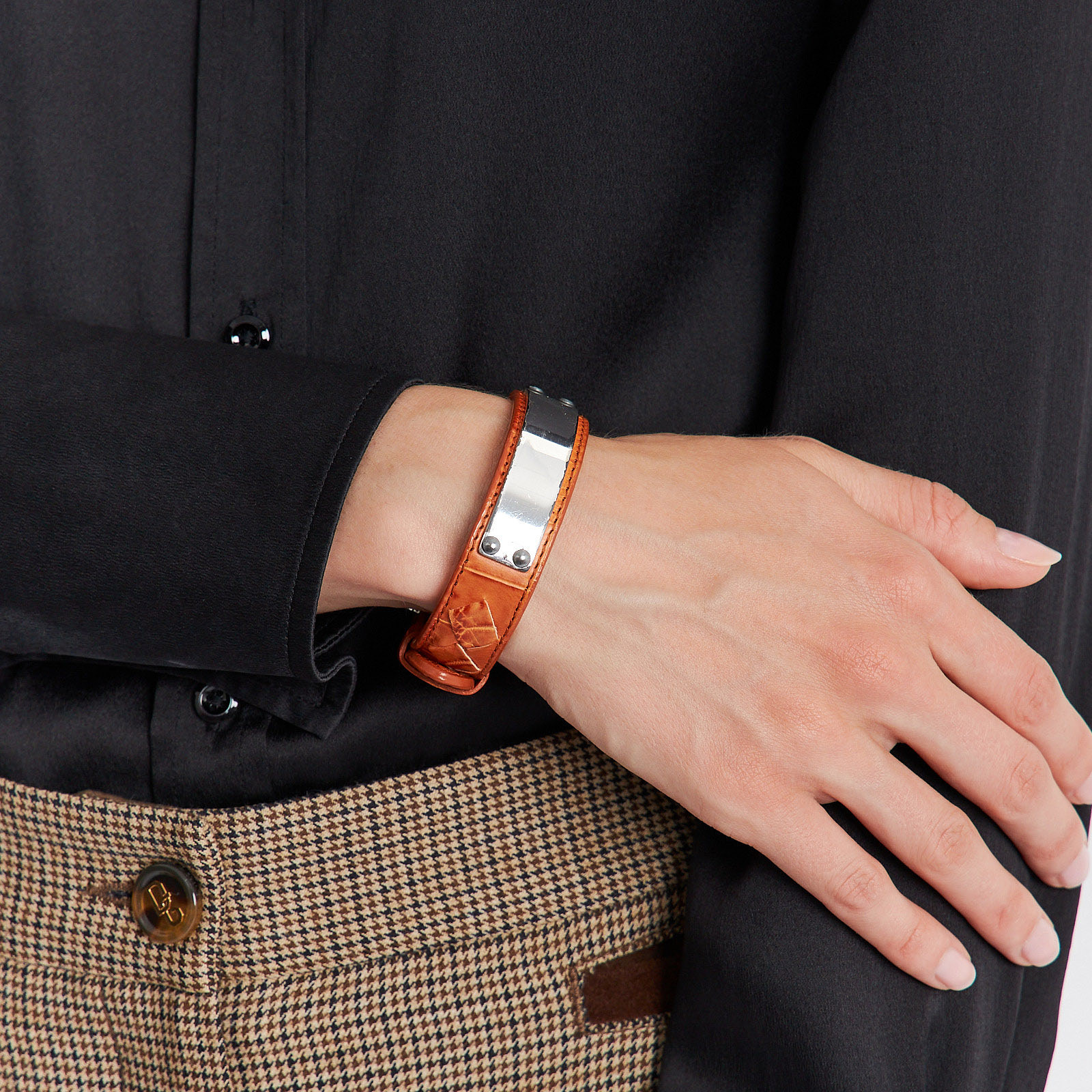 Браслет оранжевого цвета Bottega Veneta - фото из каталога магазина брендовой одежды Second Friend Store Браслет Bottega Veneta - купить оригинал в секонд-хенде SFS - 2