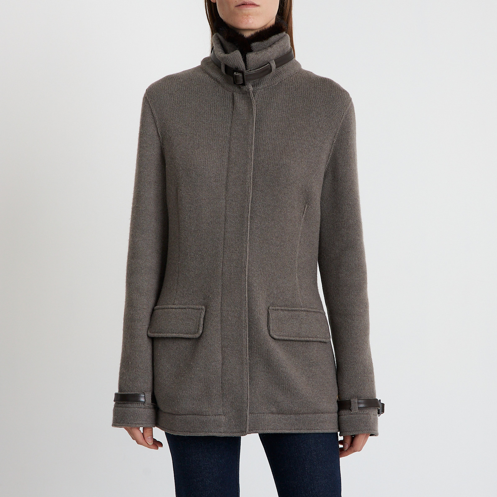 Куртка  серого цвета Loro Piana - фото из каталога магазина брендовой одежды Second Friend Store Куртка Loro Piana - купить оригинал в секонд-хенде SFS - 1