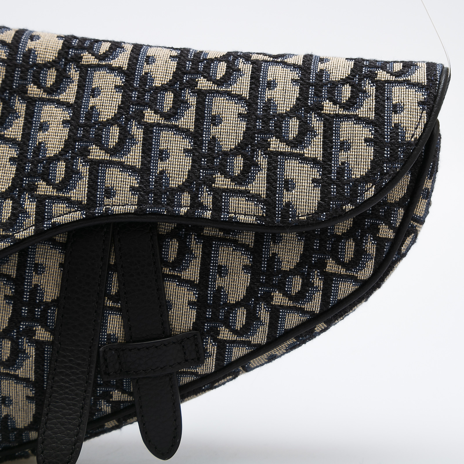 Сумка Christian Dior - купить оригинал в секонд-хенде SFS - 6