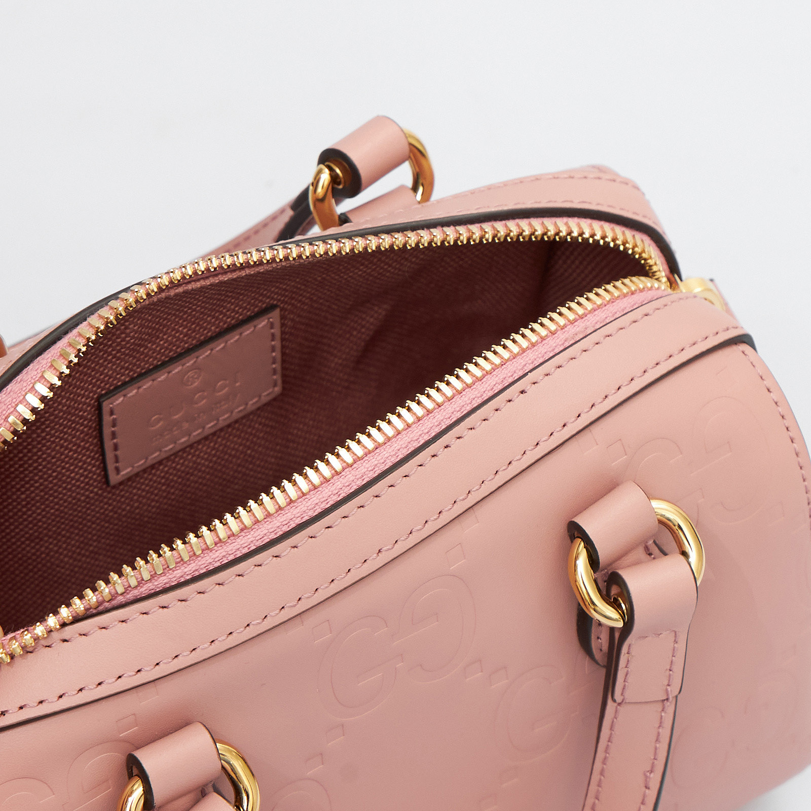 Сумка розового цвета Gucci - фото из каталога магазина брендовой одежды Second Friend Store Сумка Gucci - купить оригинал в секонд-хенде SFS - 7