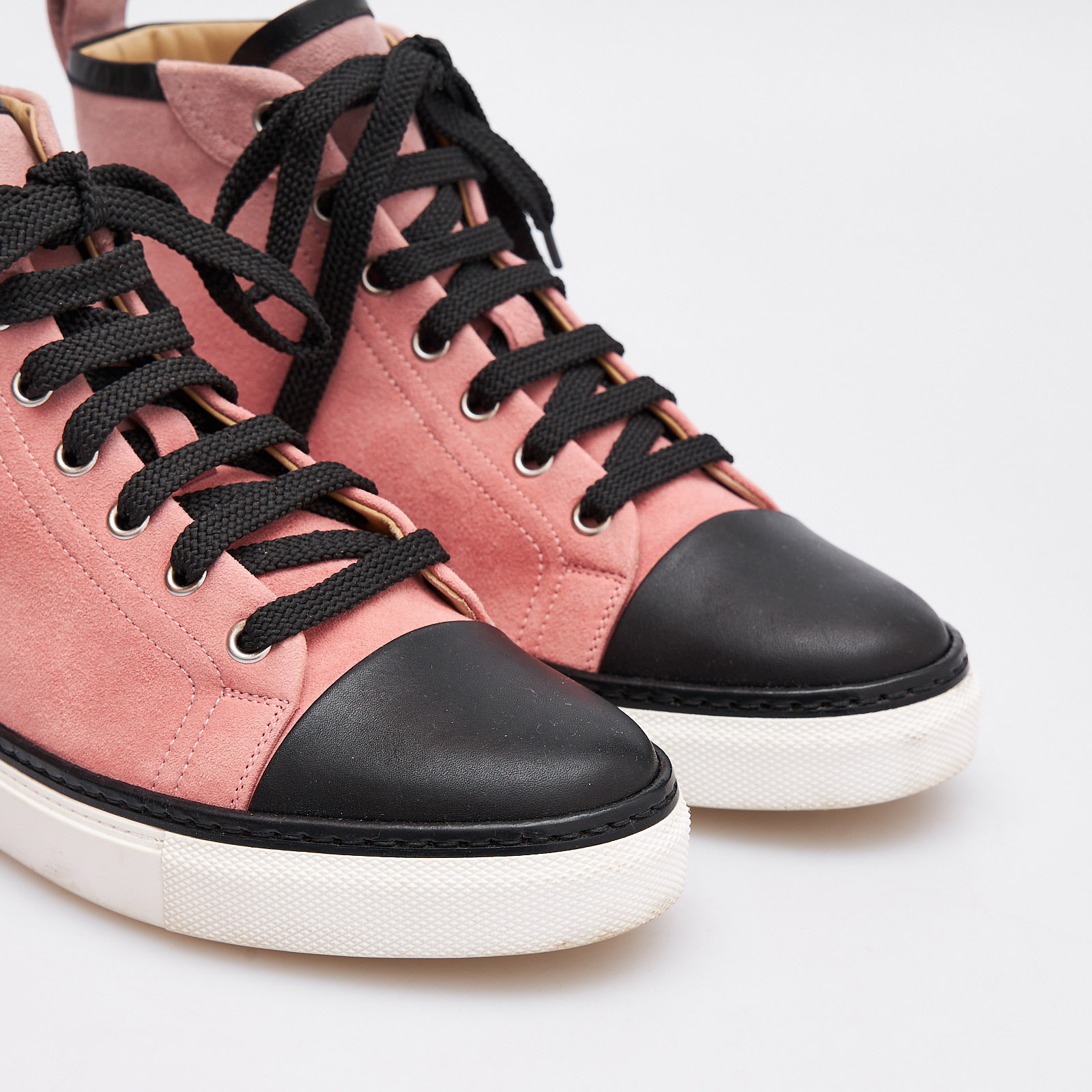 Кеды розового цвета Hermes - фото из каталога магазина брендовой одежды Second Friend Store Кеды Hermes - купить оригинал в секонд-хенде SFS - 4