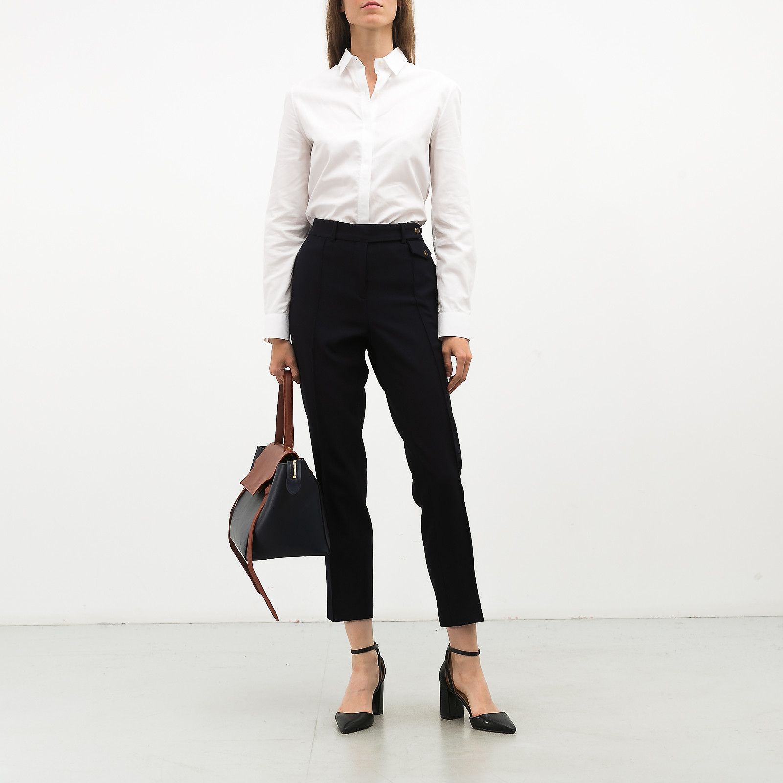 Брюки синего цвета Celine - фото из каталога магазина брендовой одежды Second Friend Store Брюки Celine - купить оригинал в секонд-хенде SFS - 3