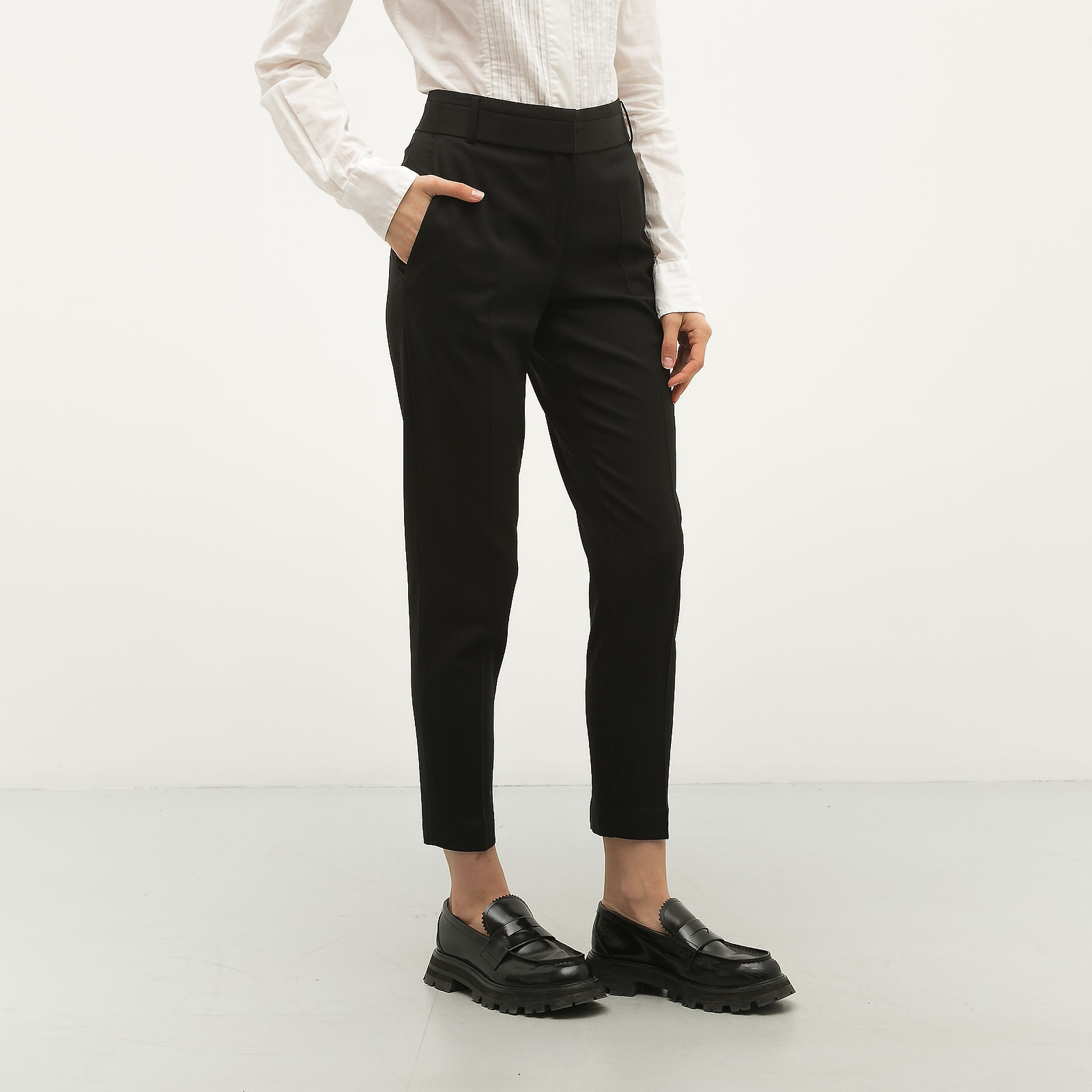 Брюки черного цвета Alexander Wang - фото из каталога магазина брендовой одежды Second Friend Store Брюки Alexander Wang - купить оригинал в секонд-хенде SFS - 2